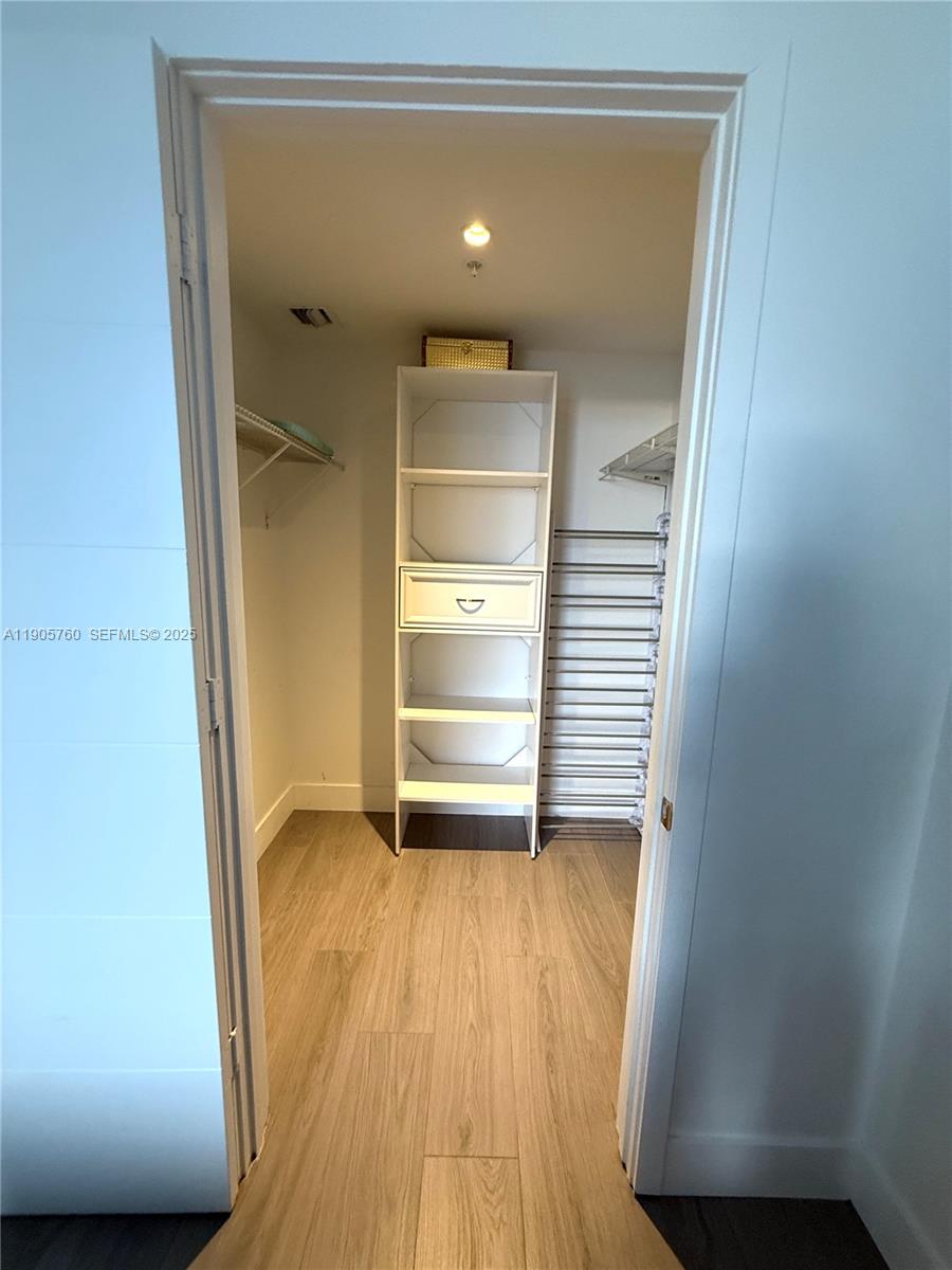 BRICKELL TEN CONDO - Residential Lease