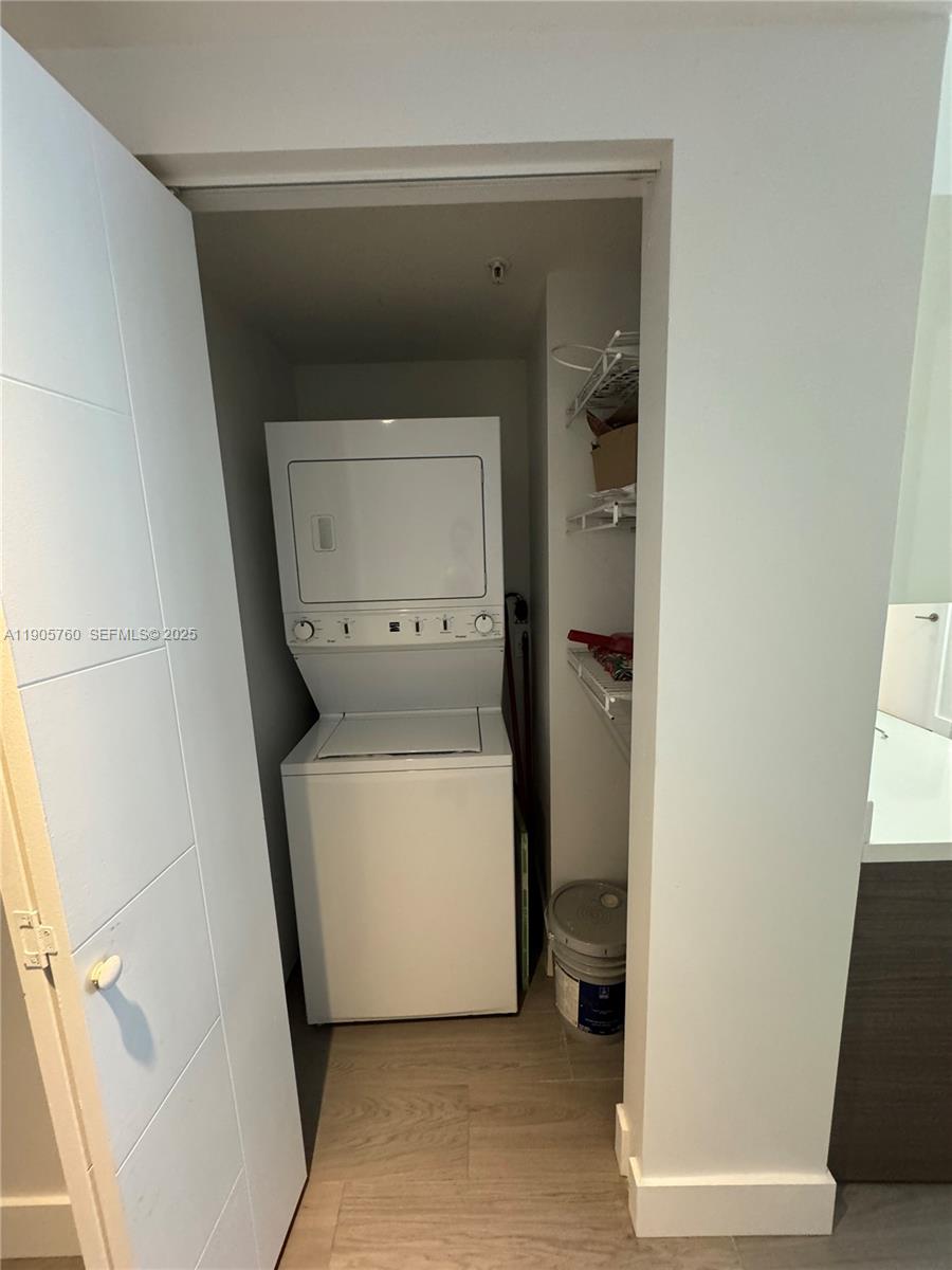 BRICKELL TEN CONDO - Residential Lease