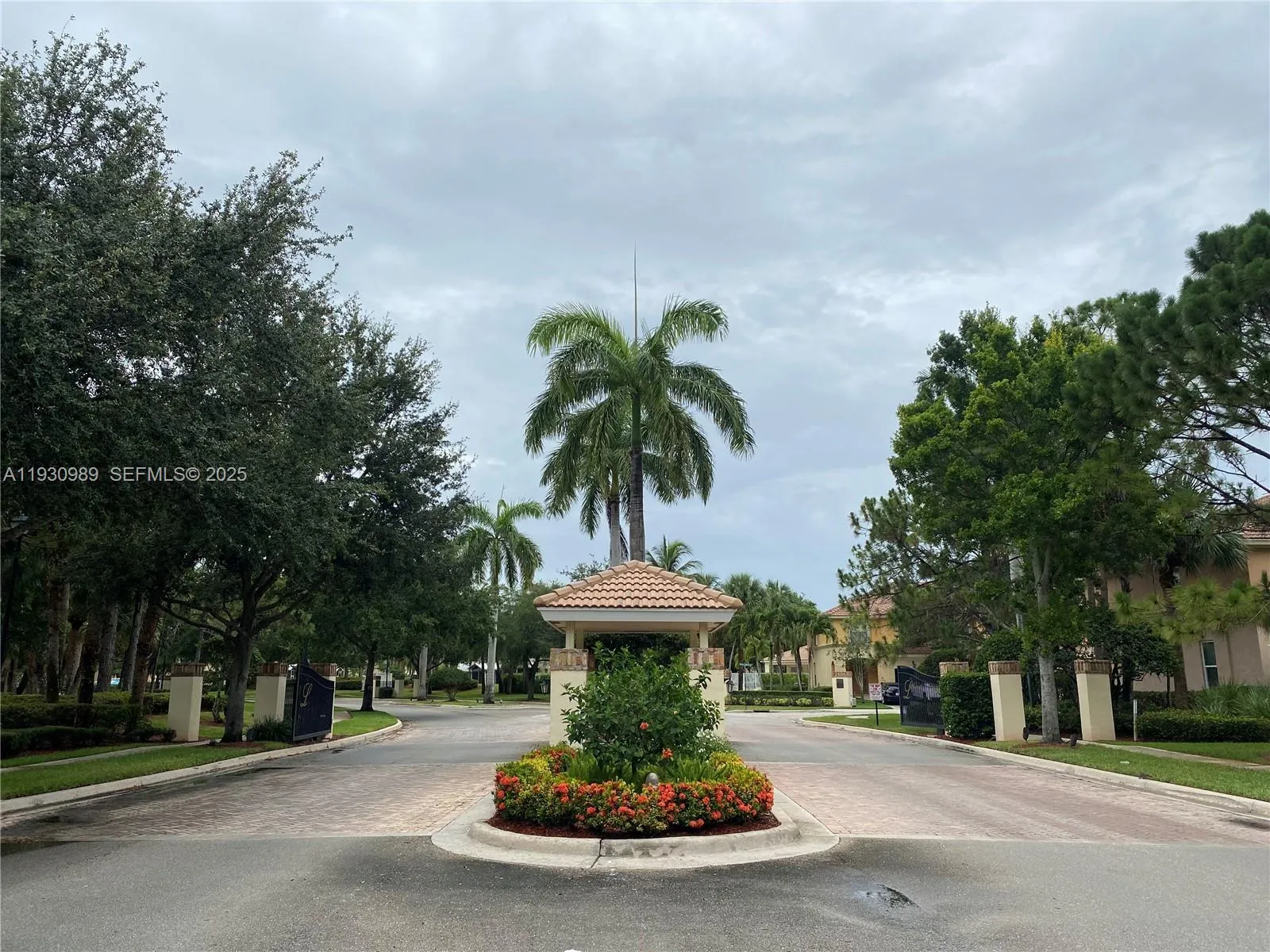 Royal Palm Beach, Florida 33411, United States, 2 Bedrooms Bedrooms, ,3 BathroomsBathrooms,Residential,Active,255126