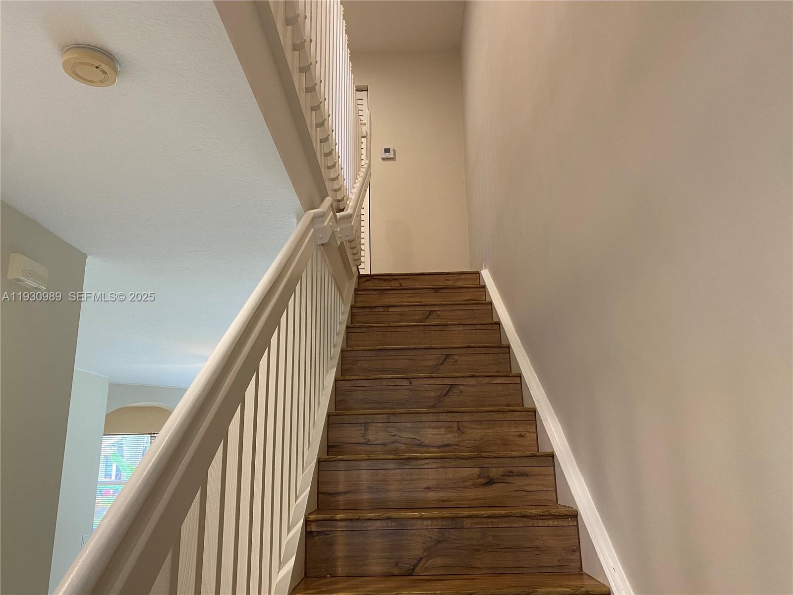 SEMINOLE ESTATES & TOWNHO - Residential Lease