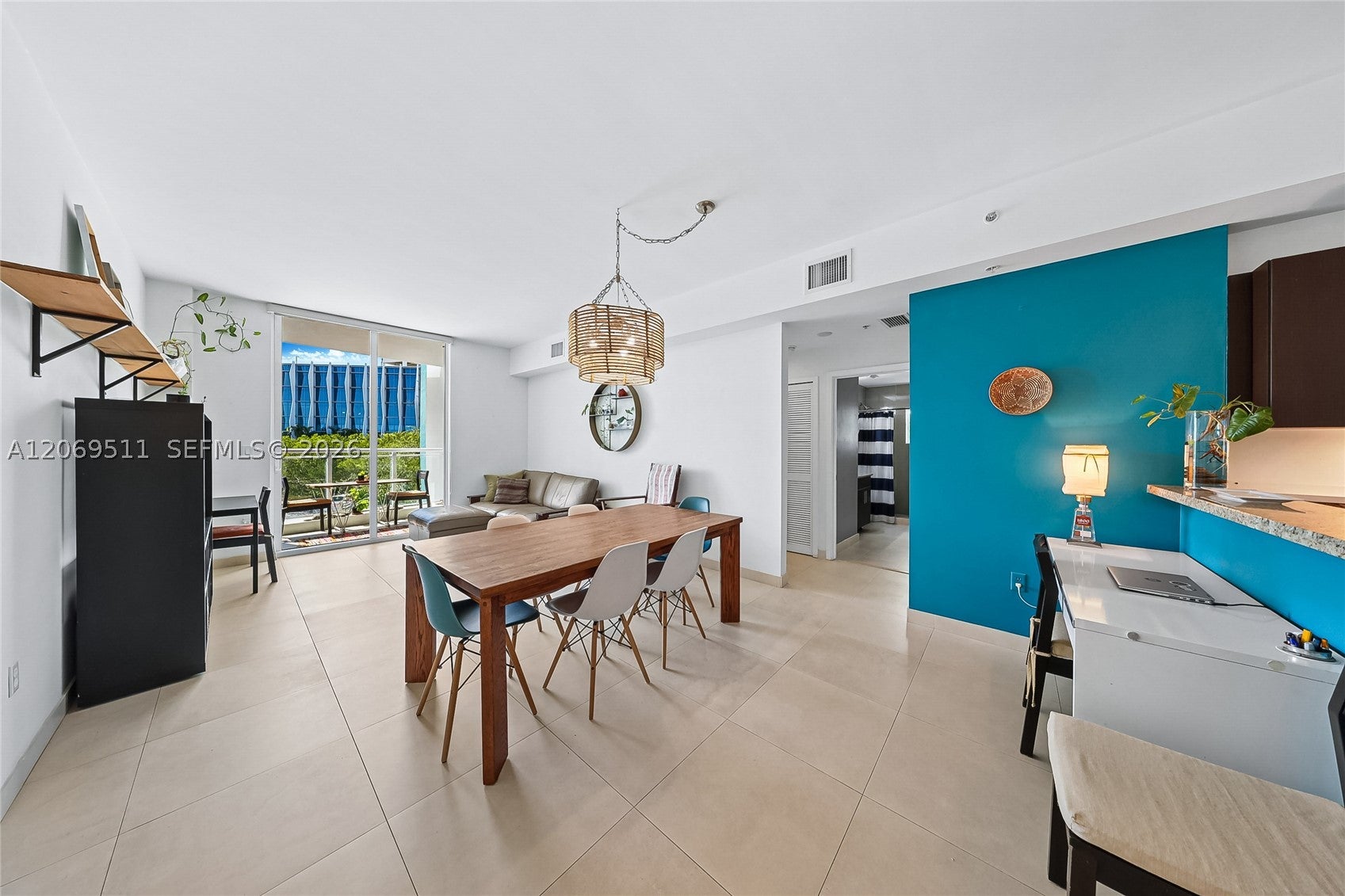 2020 Prairie Ave 302