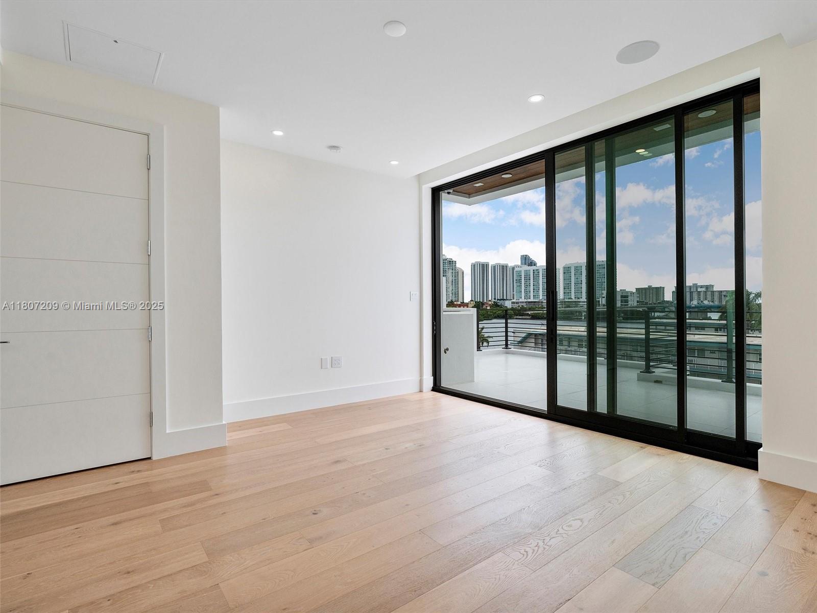 EASTERN SHORES - Residential Lease