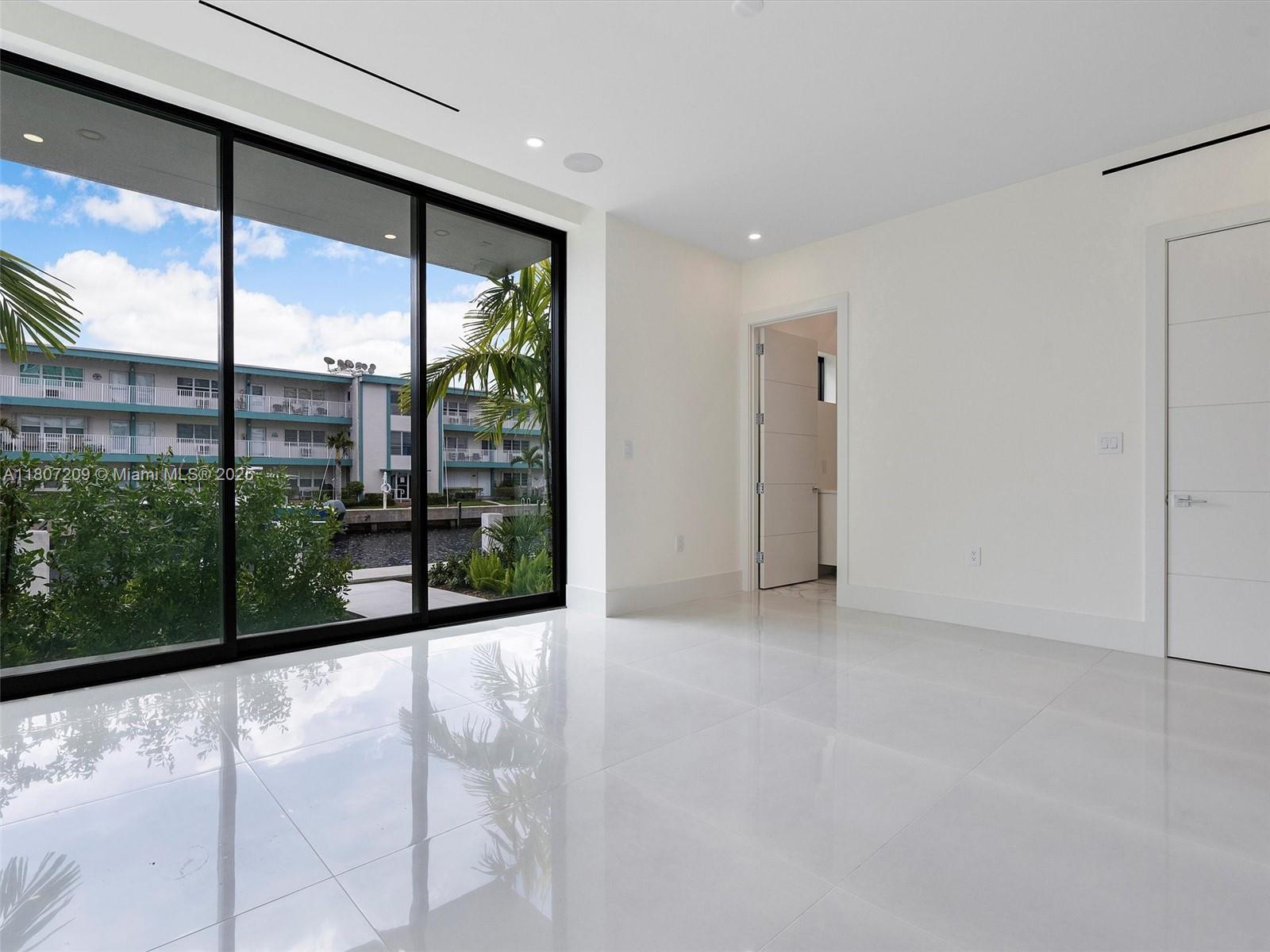 EASTERN SHORES - Residential Lease