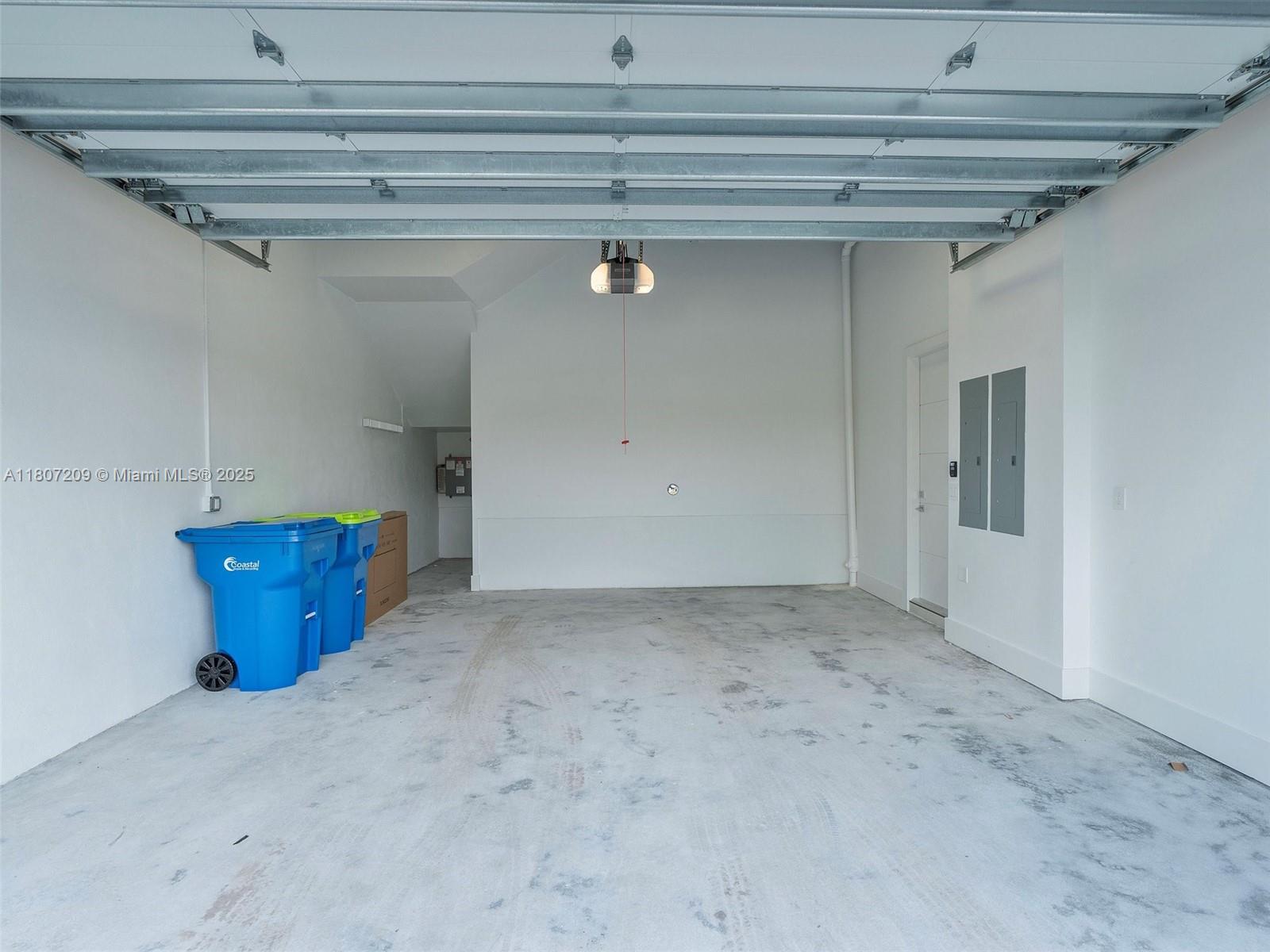 EASTERN SHORES - Residential Lease