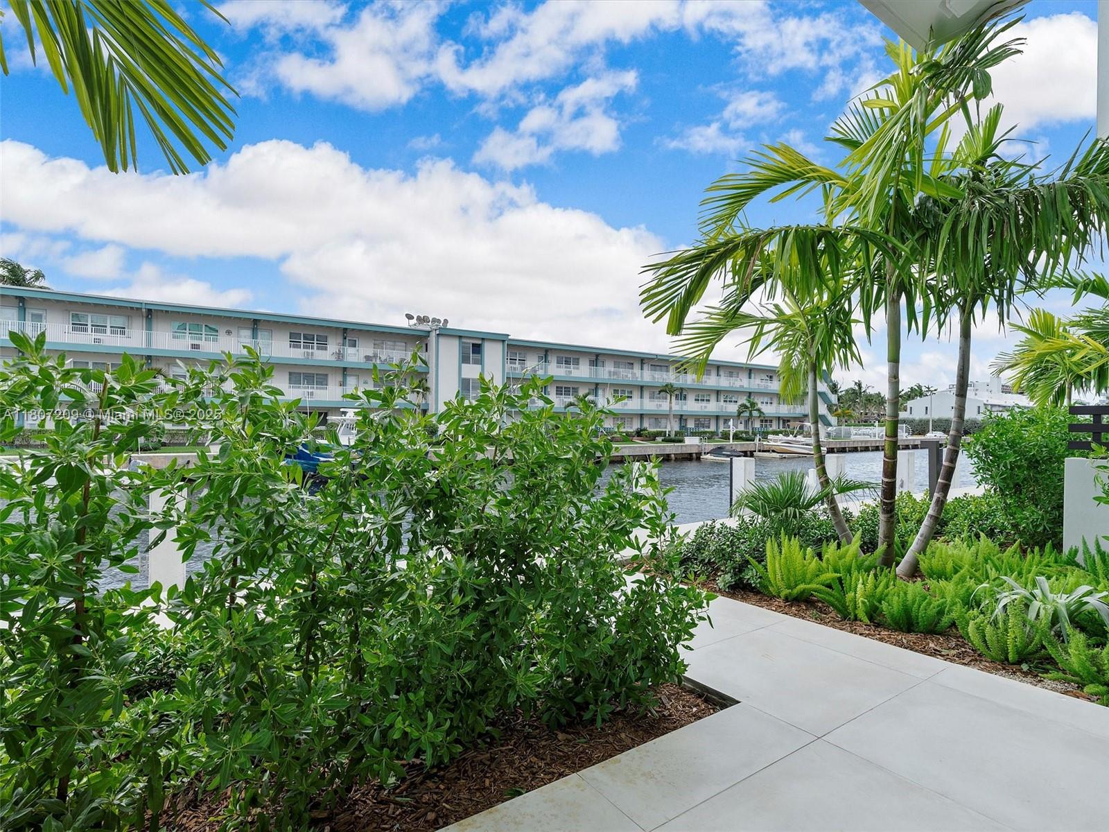 EASTERN SHORES - Residential Lease