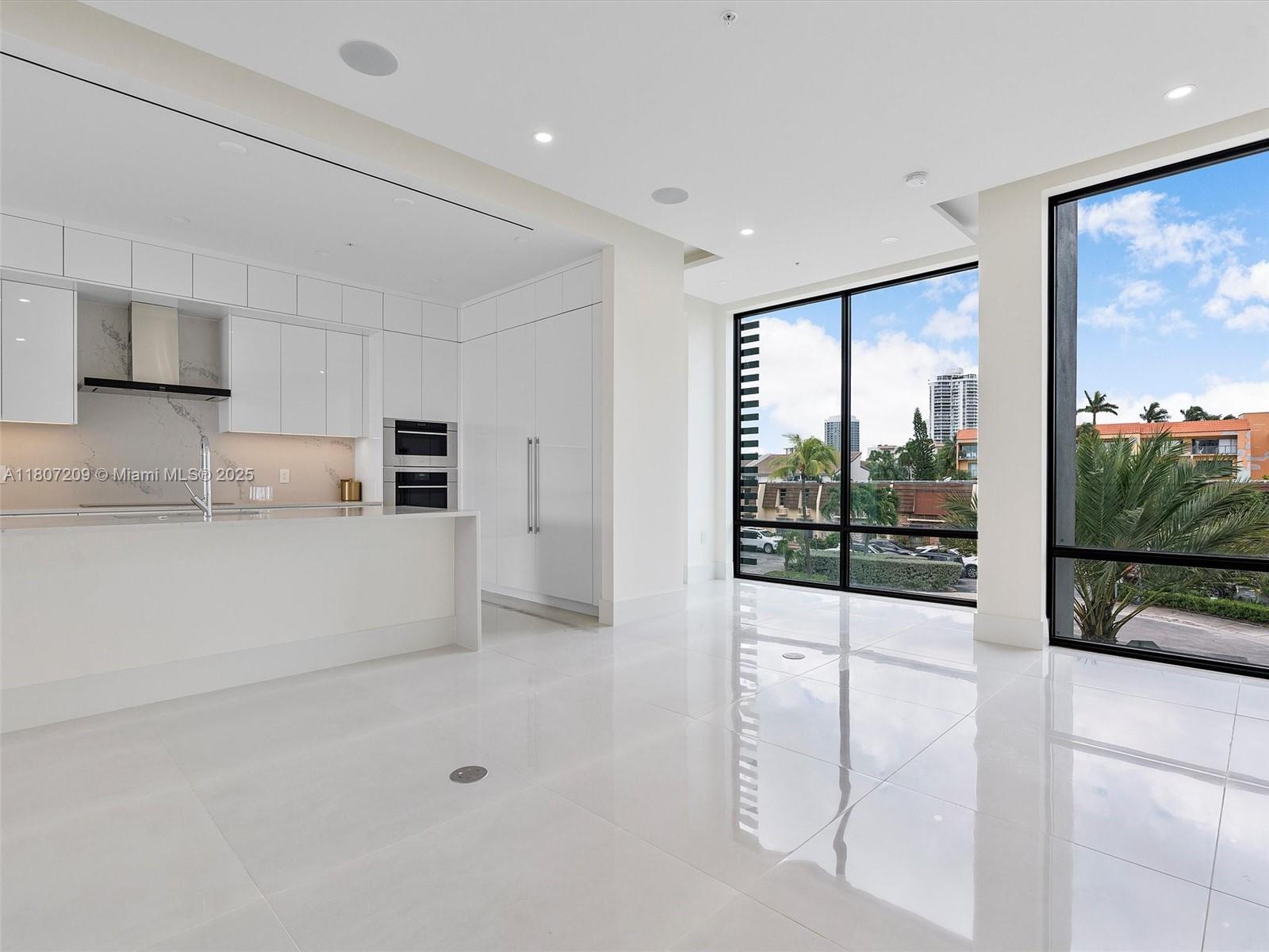 EASTERN SHORES - Residential Lease