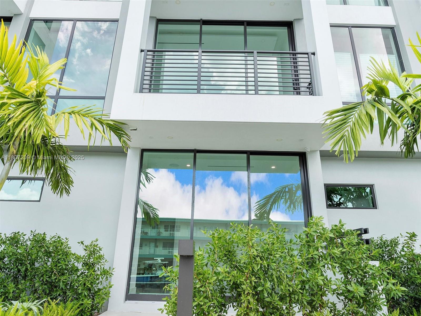 EASTERN SHORES - Residential Lease