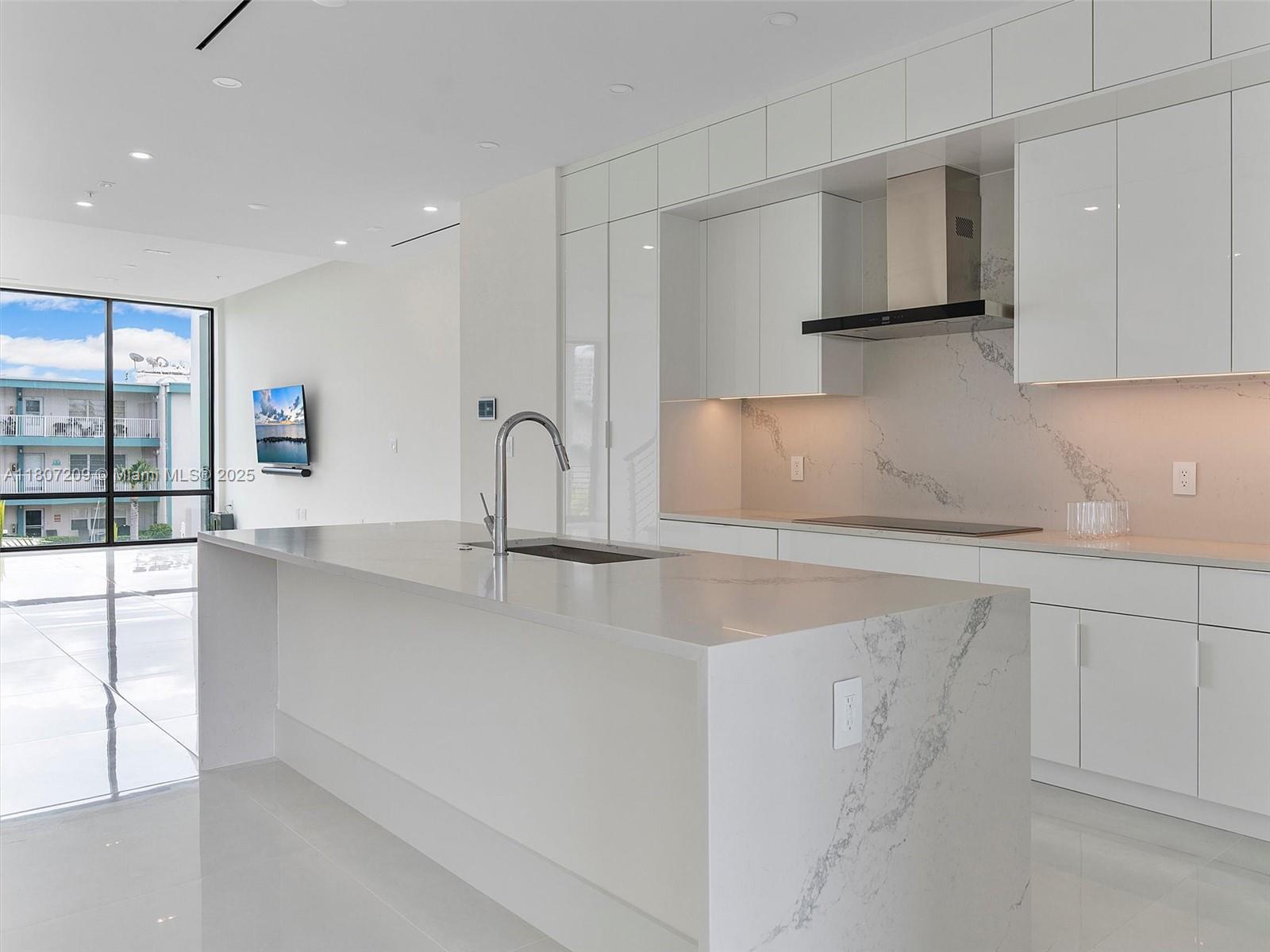 EASTERN SHORES - Residential Lease