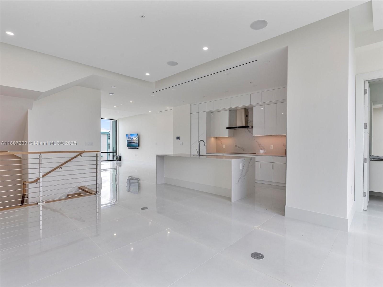 EASTERN SHORES - Residential Lease