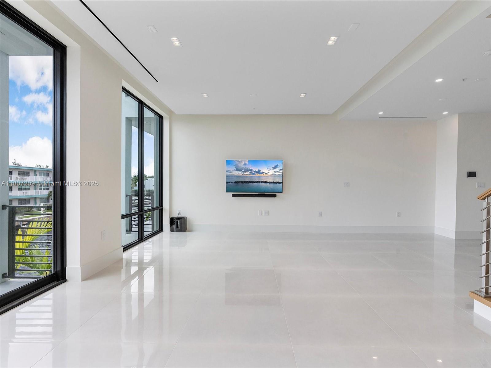 EASTERN SHORES - Residential Lease