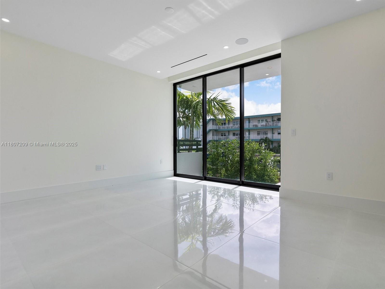 EASTERN SHORES - Residential Lease