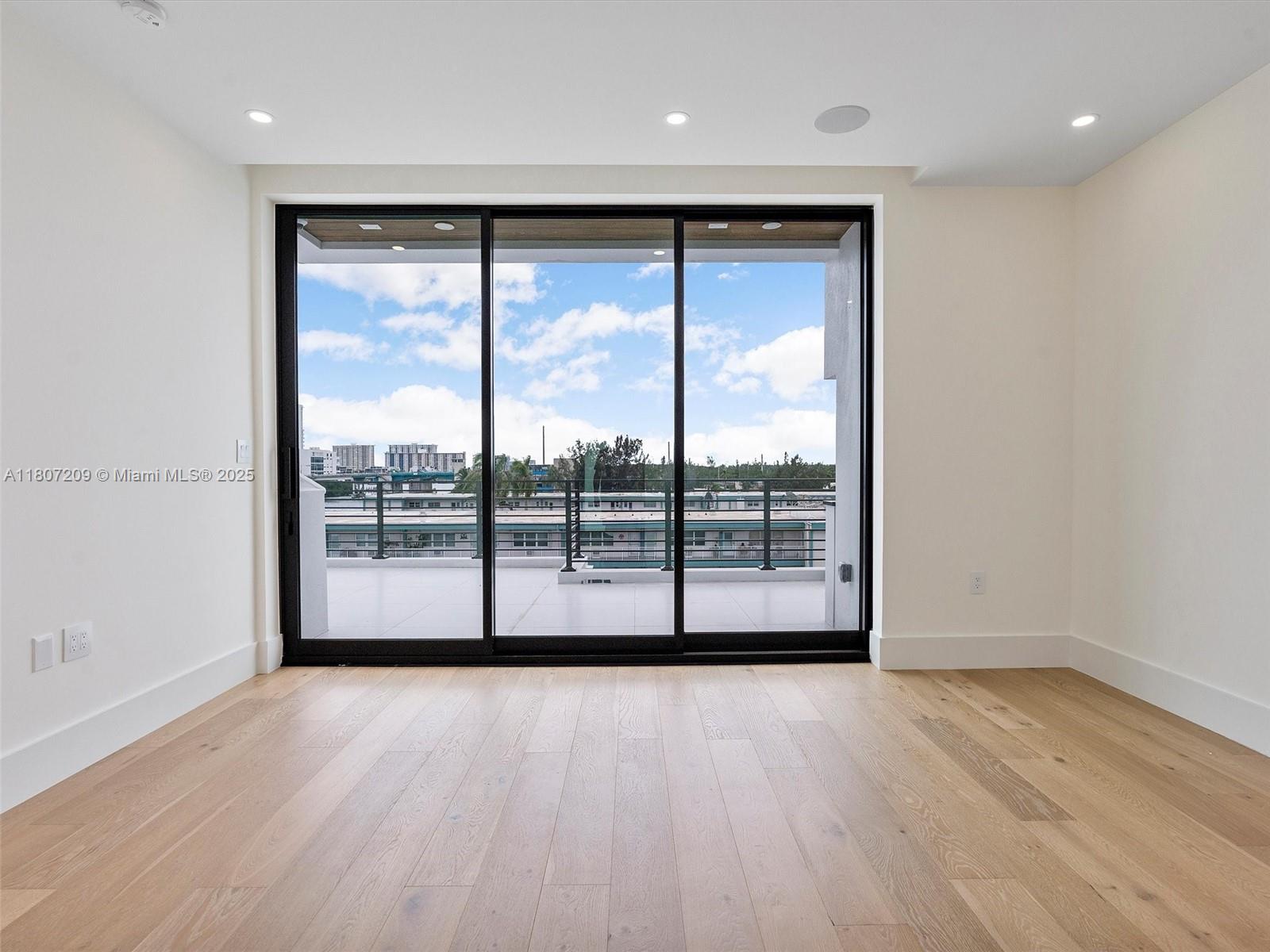 EASTERN SHORES - Residential Lease