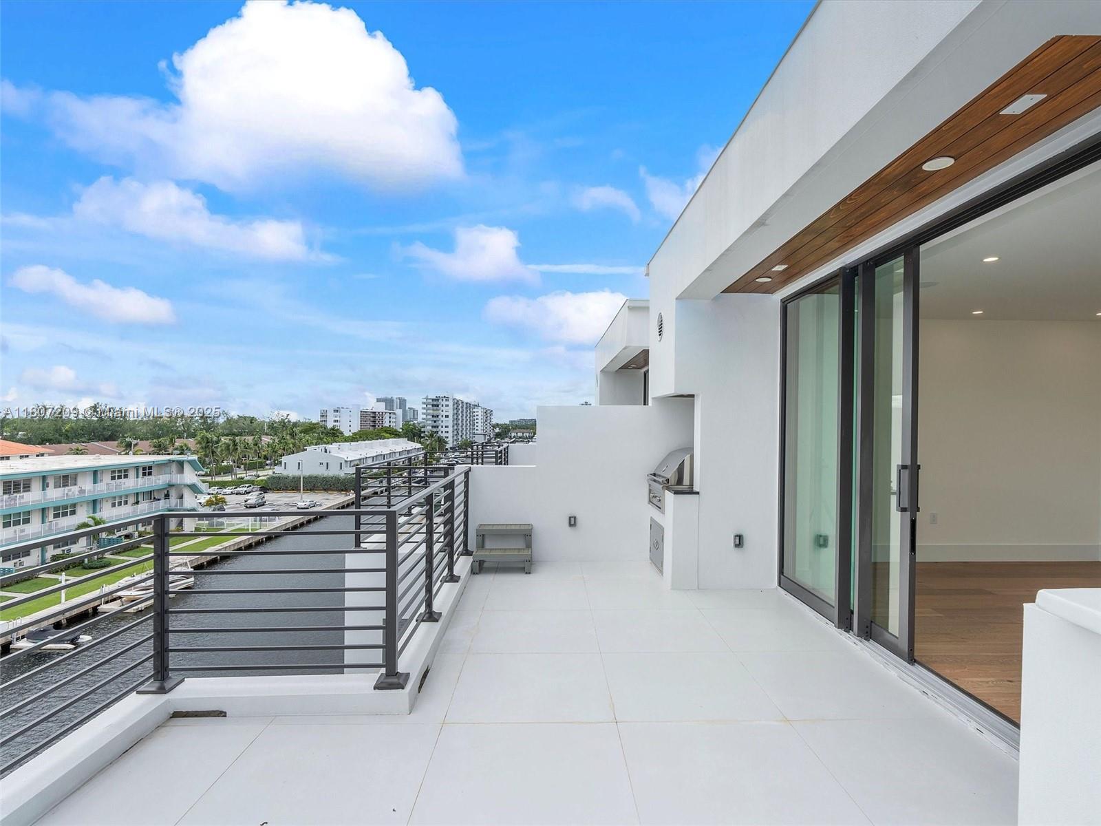 EASTERN SHORES - Residential Lease