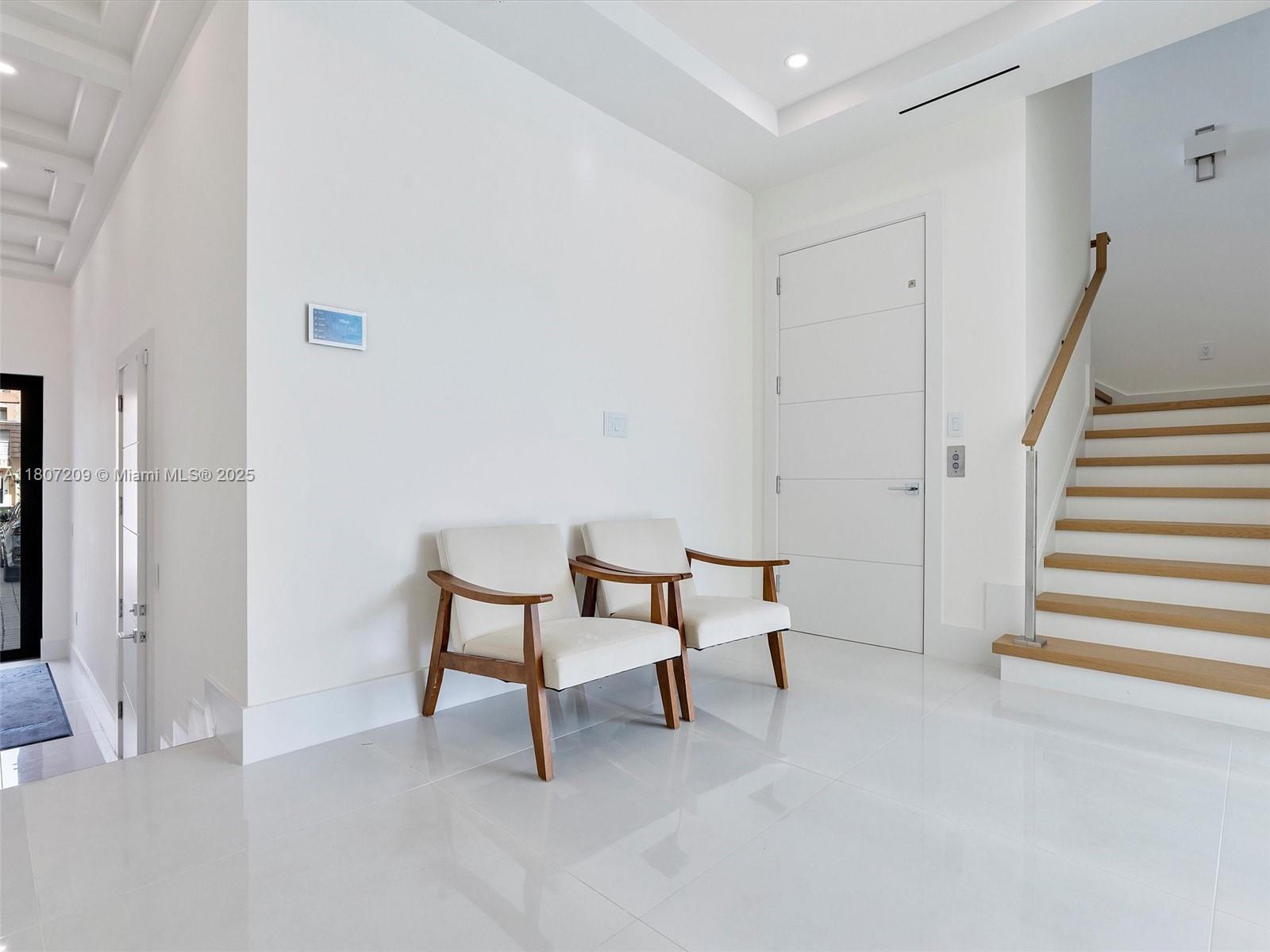 EASTERN SHORES - Residential Lease