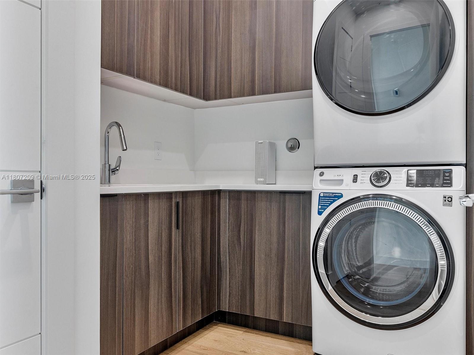 EASTERN SHORES - Residential Lease