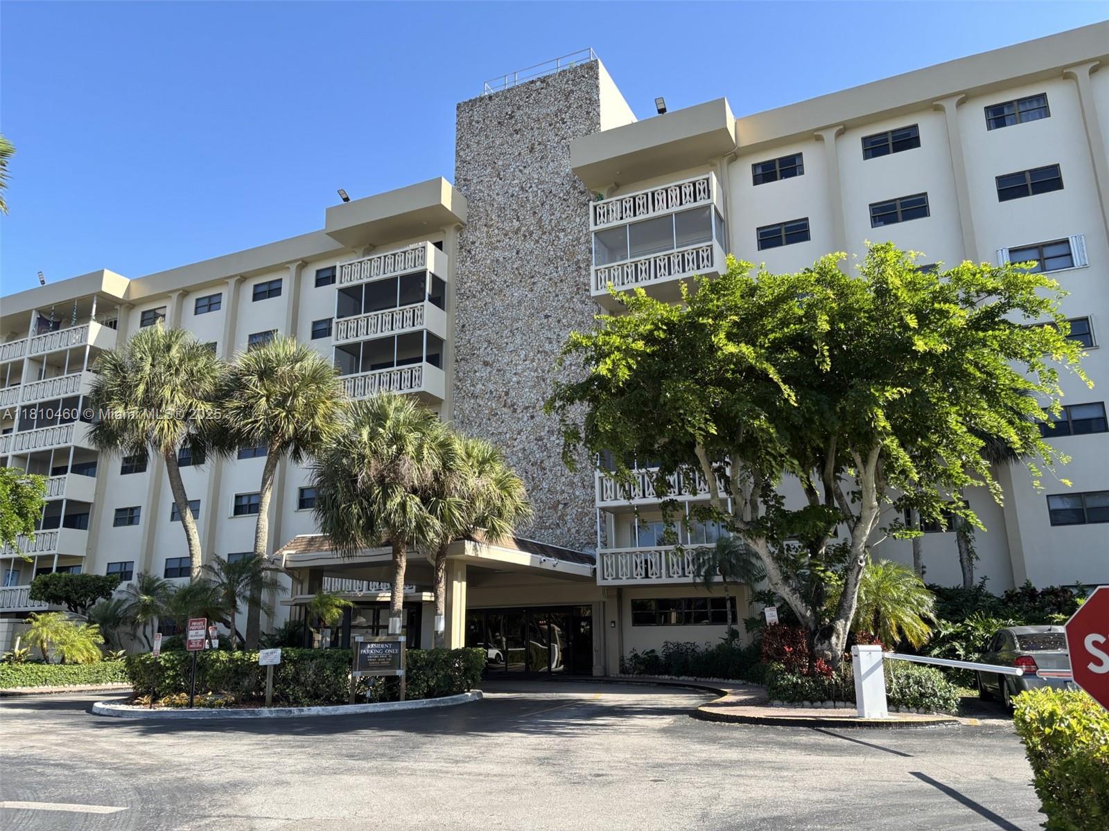 Property for Sale at 800 Ne 195th St 606, Miami, Broward County, Florida - Bedrooms: 2 
Bathrooms: 2  - $228,000