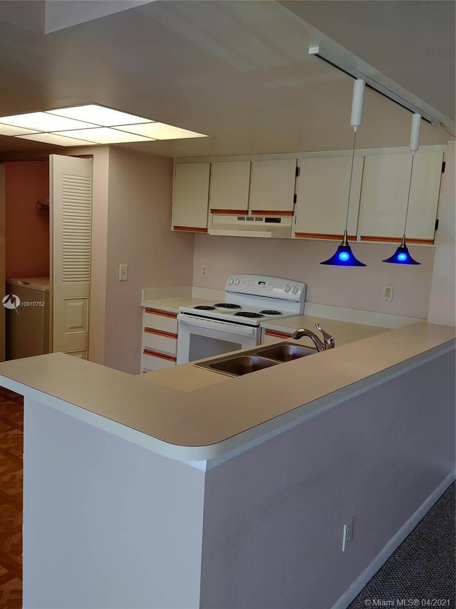 VISCONTI CONDO - Residential