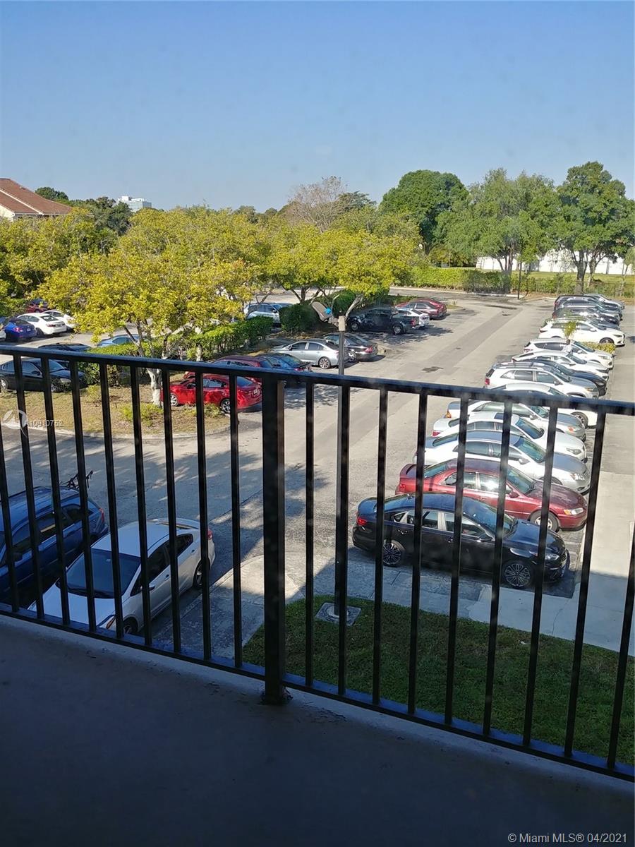 VISCONTI CONDO - Residential