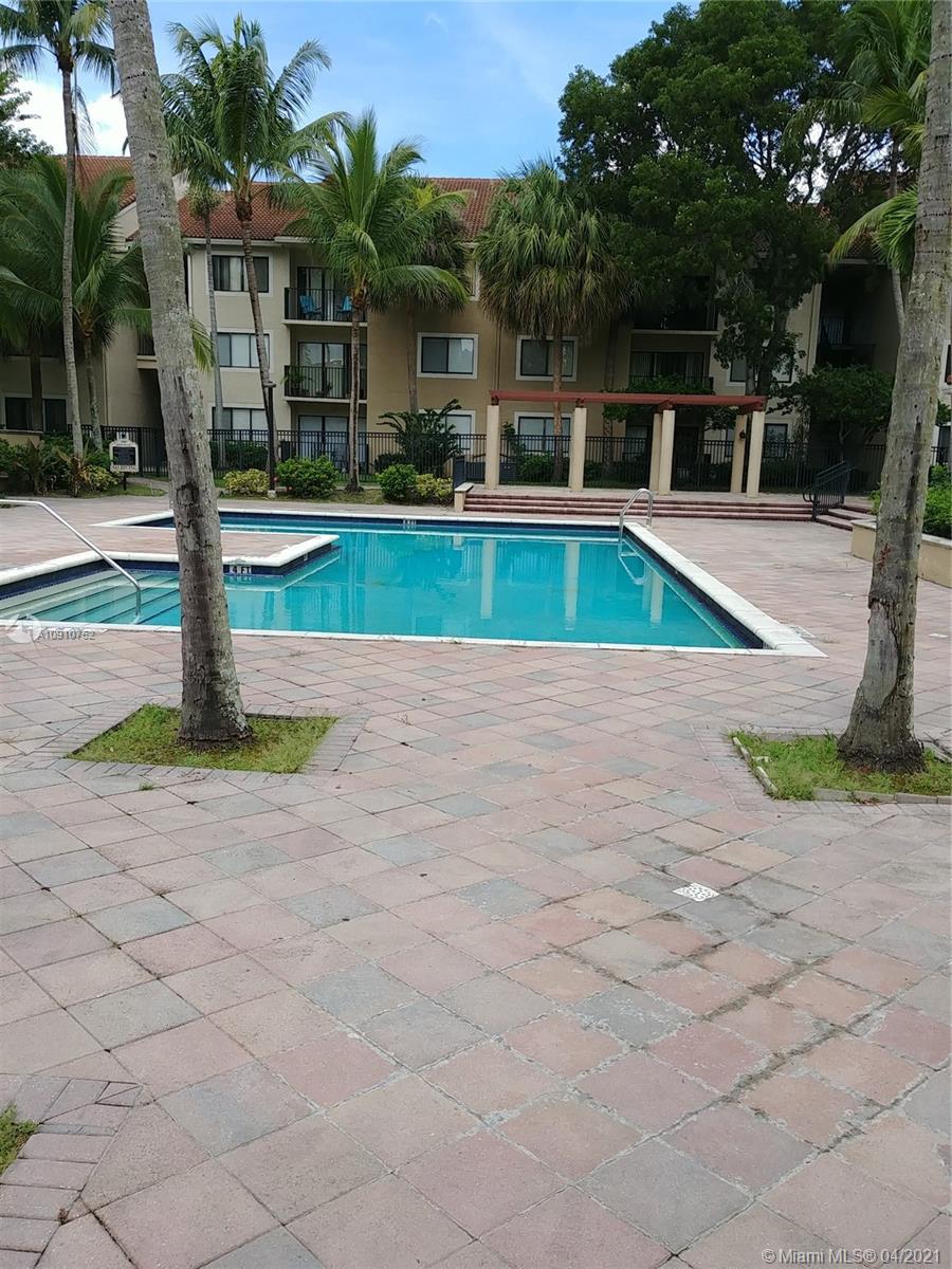 VISCONTI CONDO - Residential