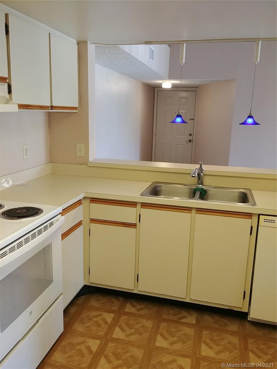 VISCONTI CONDO - Residential