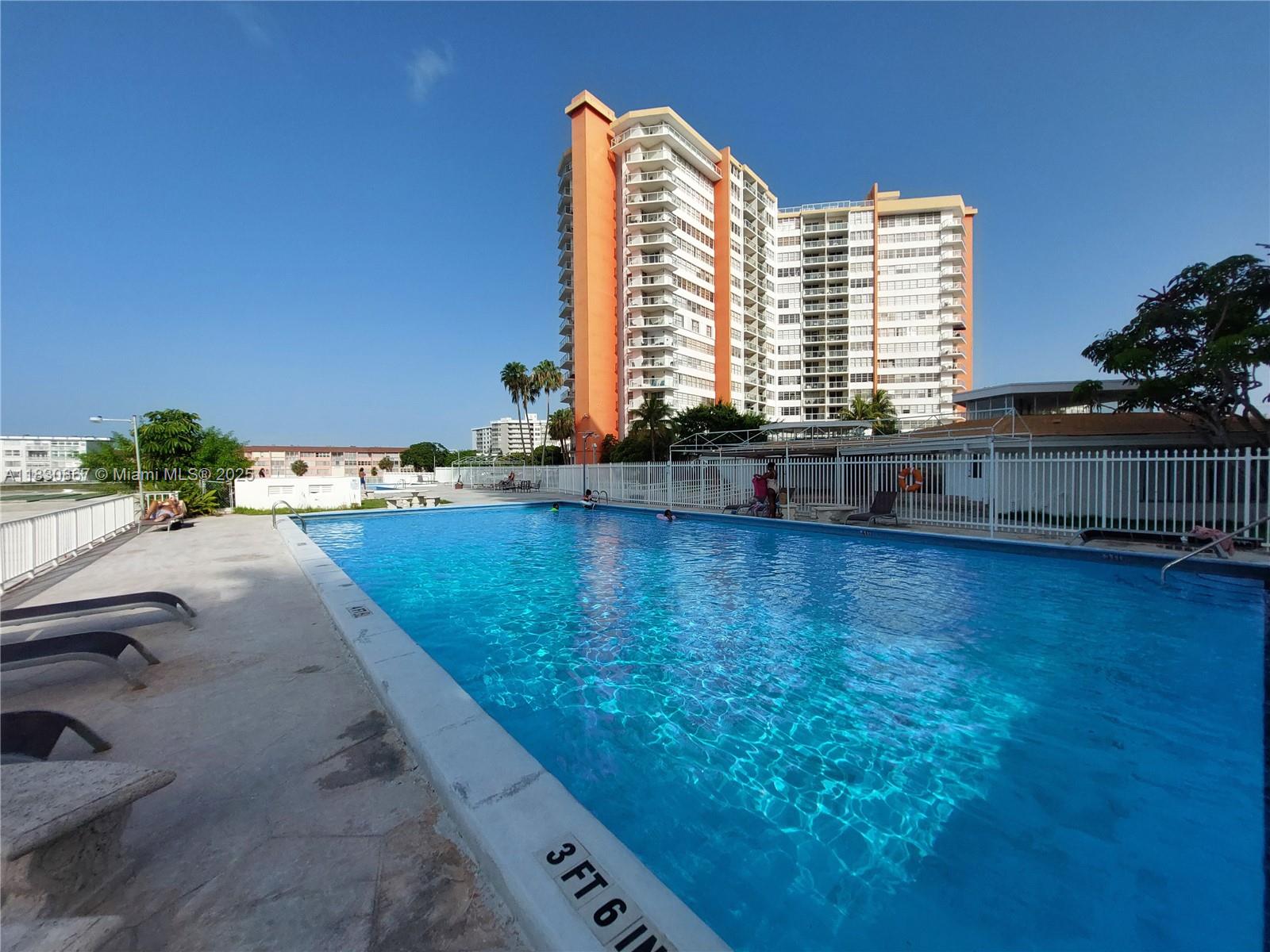 This spacious 1-bed, 2-bath condo at Buckley Towers in North Miami Beach offers highly convenient living in a prime location. Enjoy your large balcony, an open kitchen, laminate floors, and two walk-in closets. Make it yours!
• Steps from Aventura Mall, beaches (15 min), & Hard Rock Stadium
• Walk to Publix, LA Fitness & SkyLake Plaza
• Easy I-95 access – quick commute to Miami & airports
• 2 pools, on-site store, beauty salon
• Assigned parking + storage
• Secured building with guest parking
Financing allowed – easy to show! Don’t miss this bright, spacious unit in a top-rated area. Your dream home awaits! 3-year wait to rent. Other building requirements. Contact agent for info.