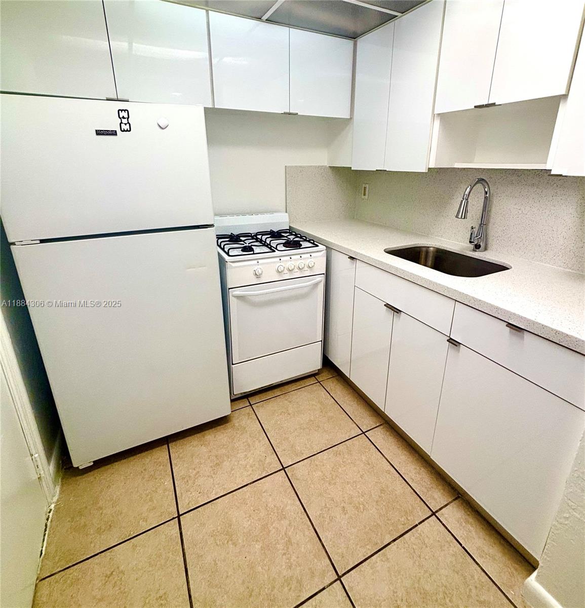 CORAL GABLES SEC L - Residential Lease