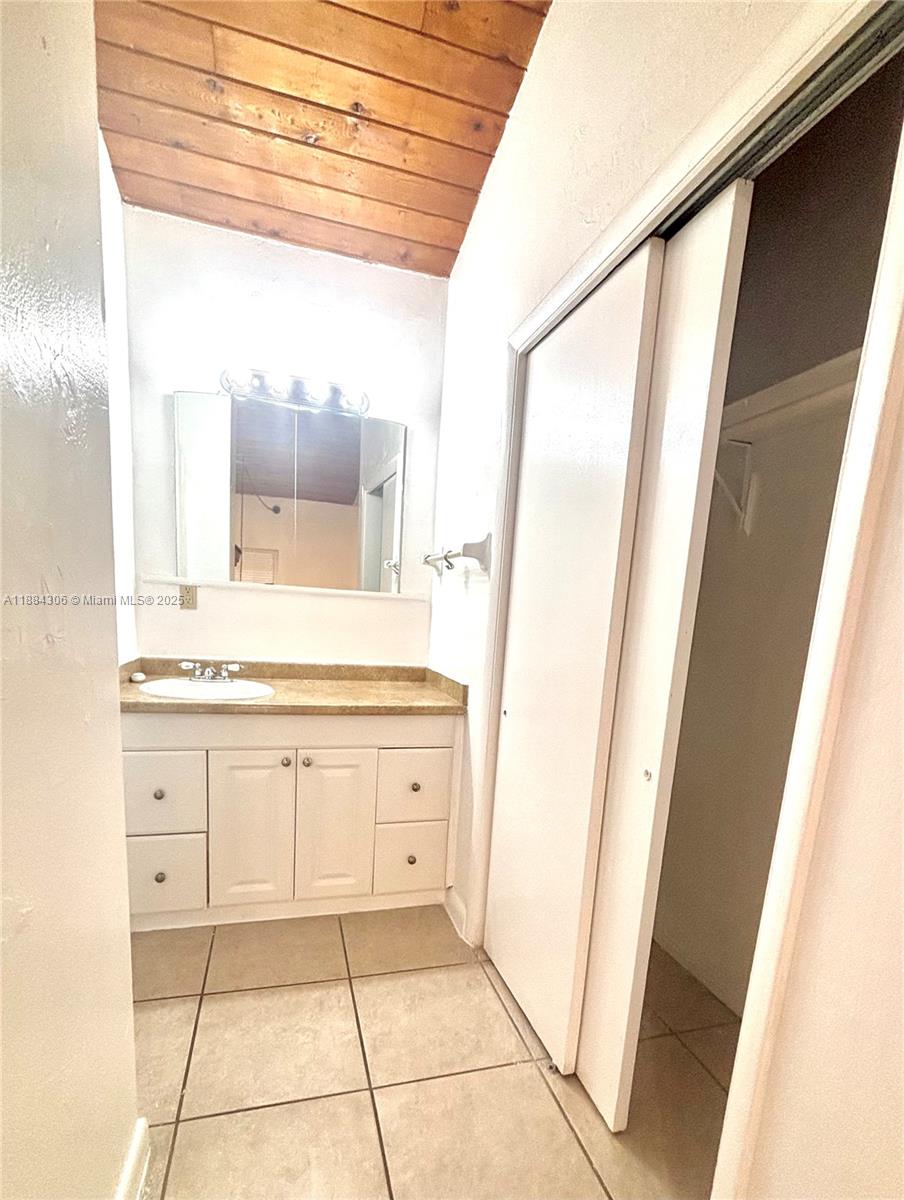 CORAL GABLES SEC L - Residential Lease