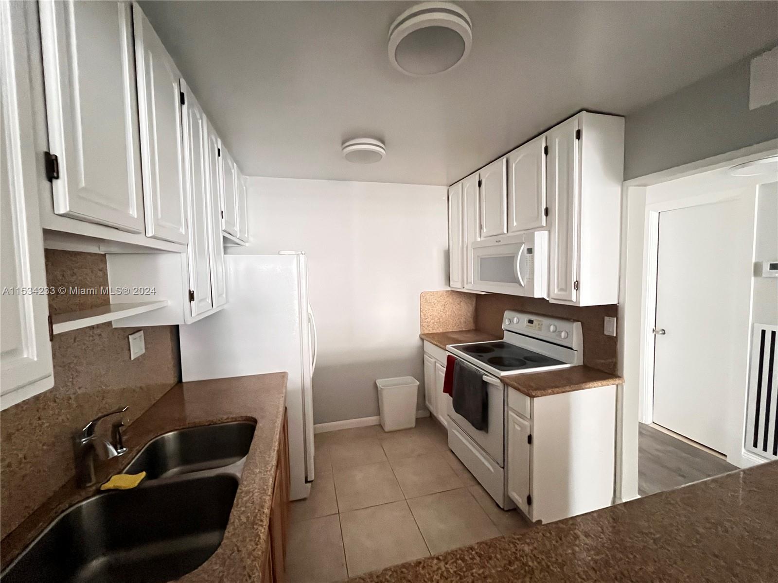 PLAZA TOWERS SOUTH CONDO - Residential Lease