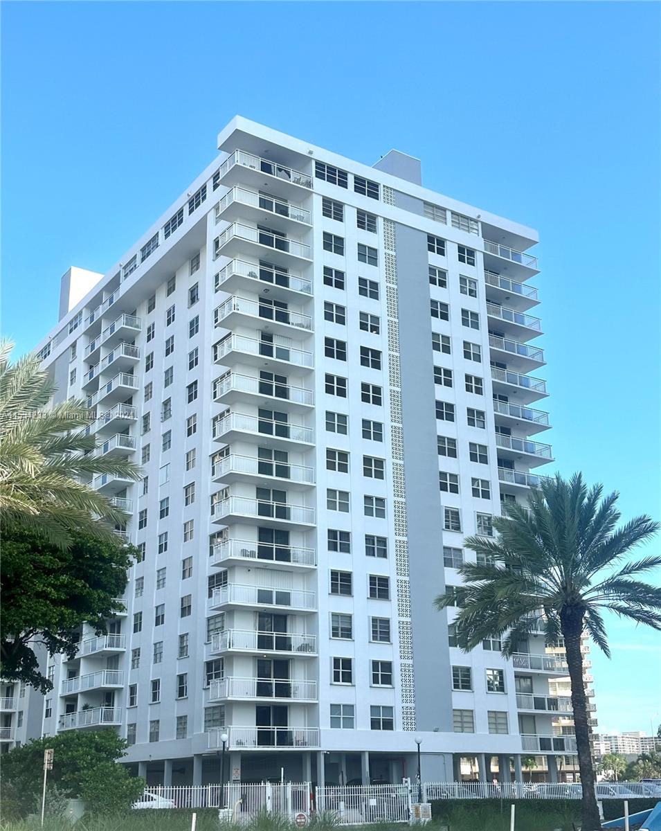 PLAZA TOWERS SOUTH CONDO - Residential Lease