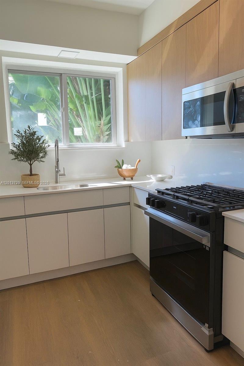 COMMERCIAL SUB - Residential Lease