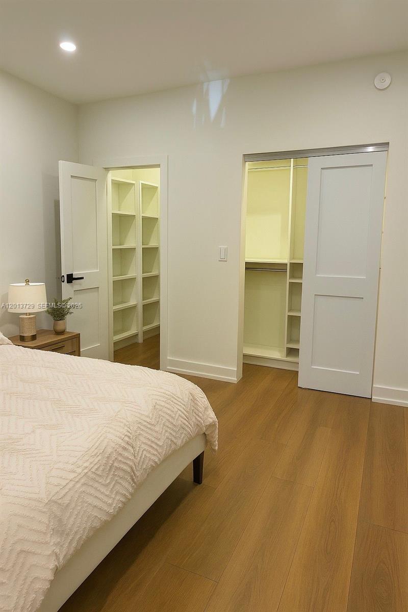 1535 West Ave 7