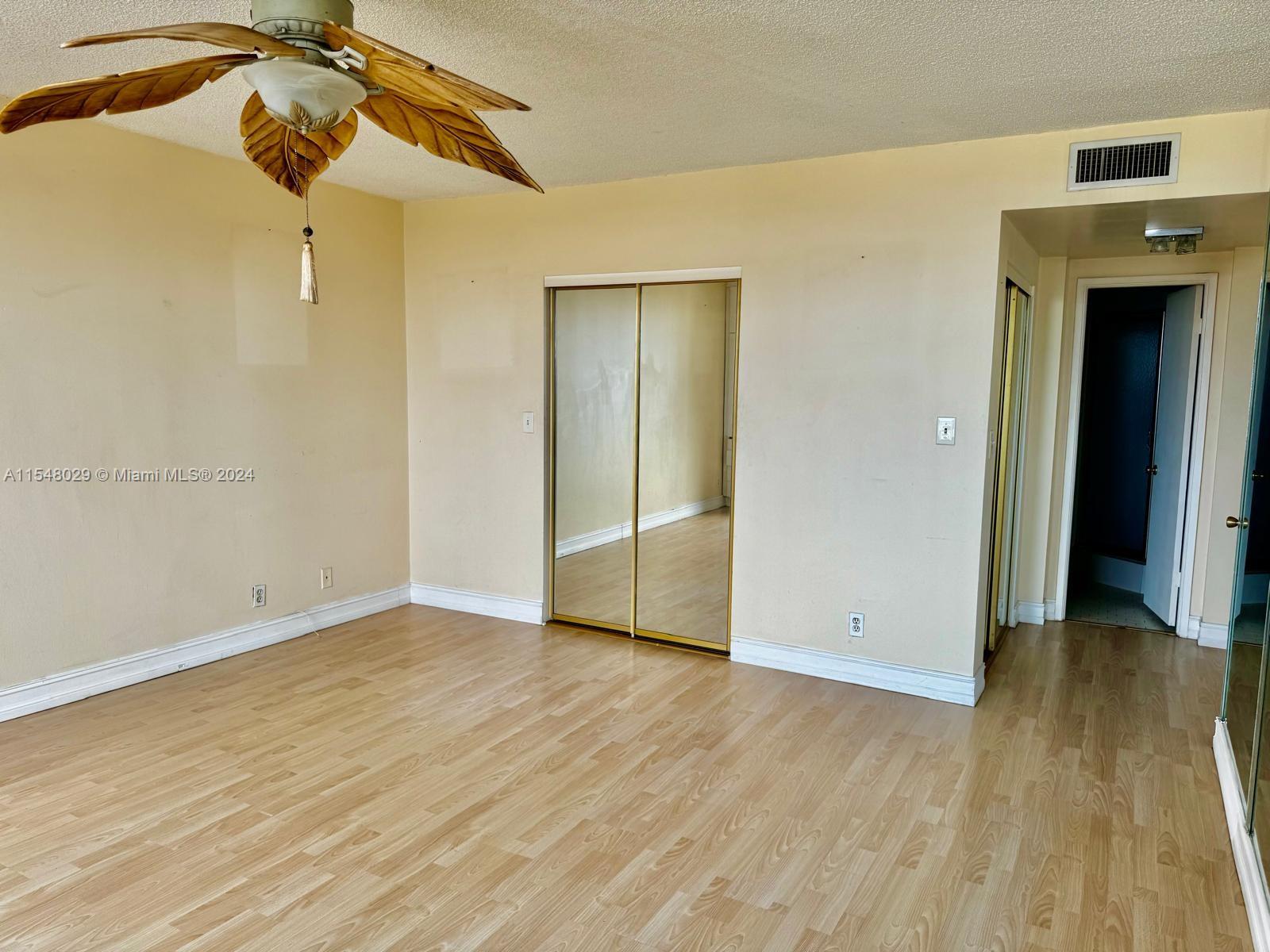 HILLCREST EAST NO 25 COND - Residential