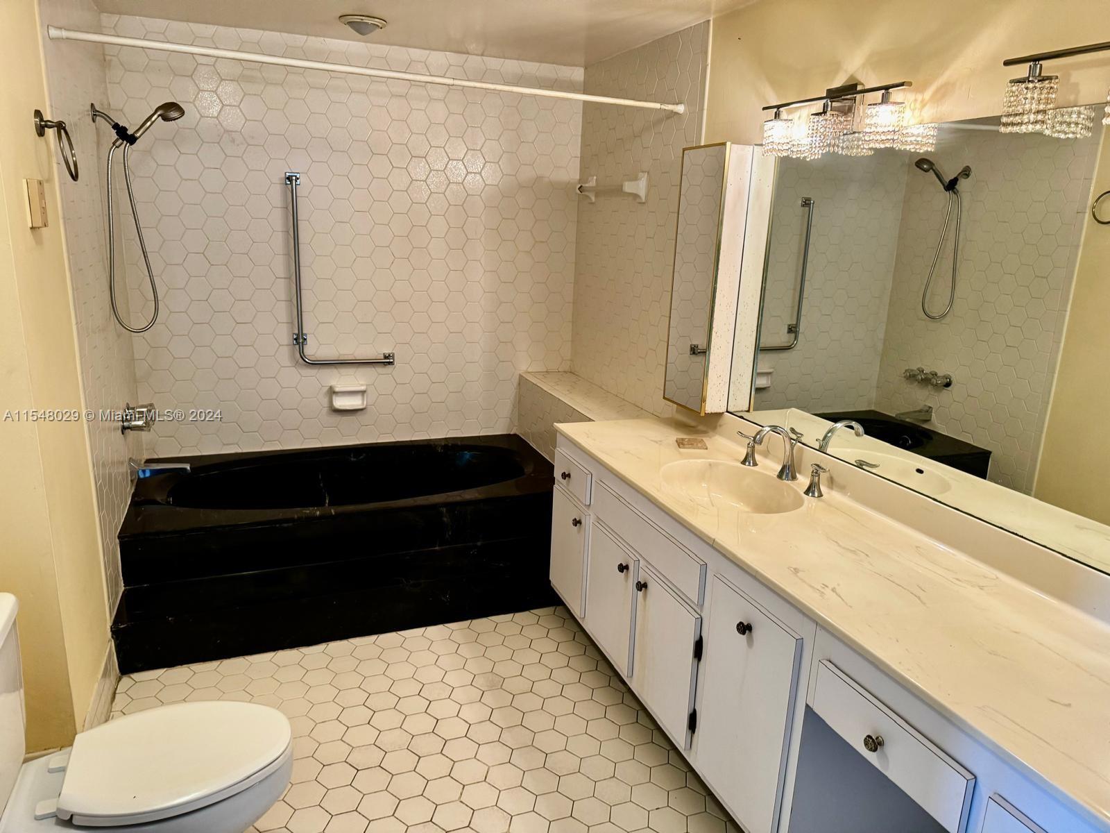 HILLCREST EAST NO 25 COND - Residential