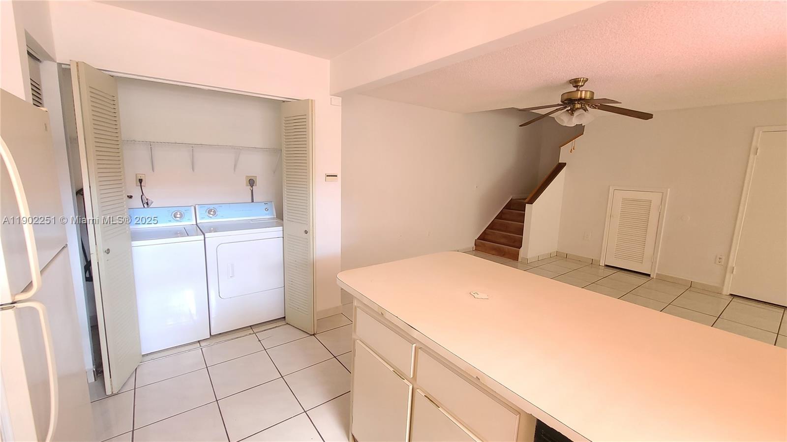 KENDALL LKS E LAKEVIEW TH - Residential Lease