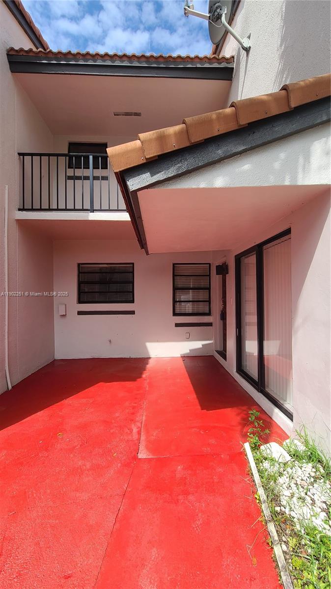 KENDALL LKS E LAKEVIEW TH - Residential Lease