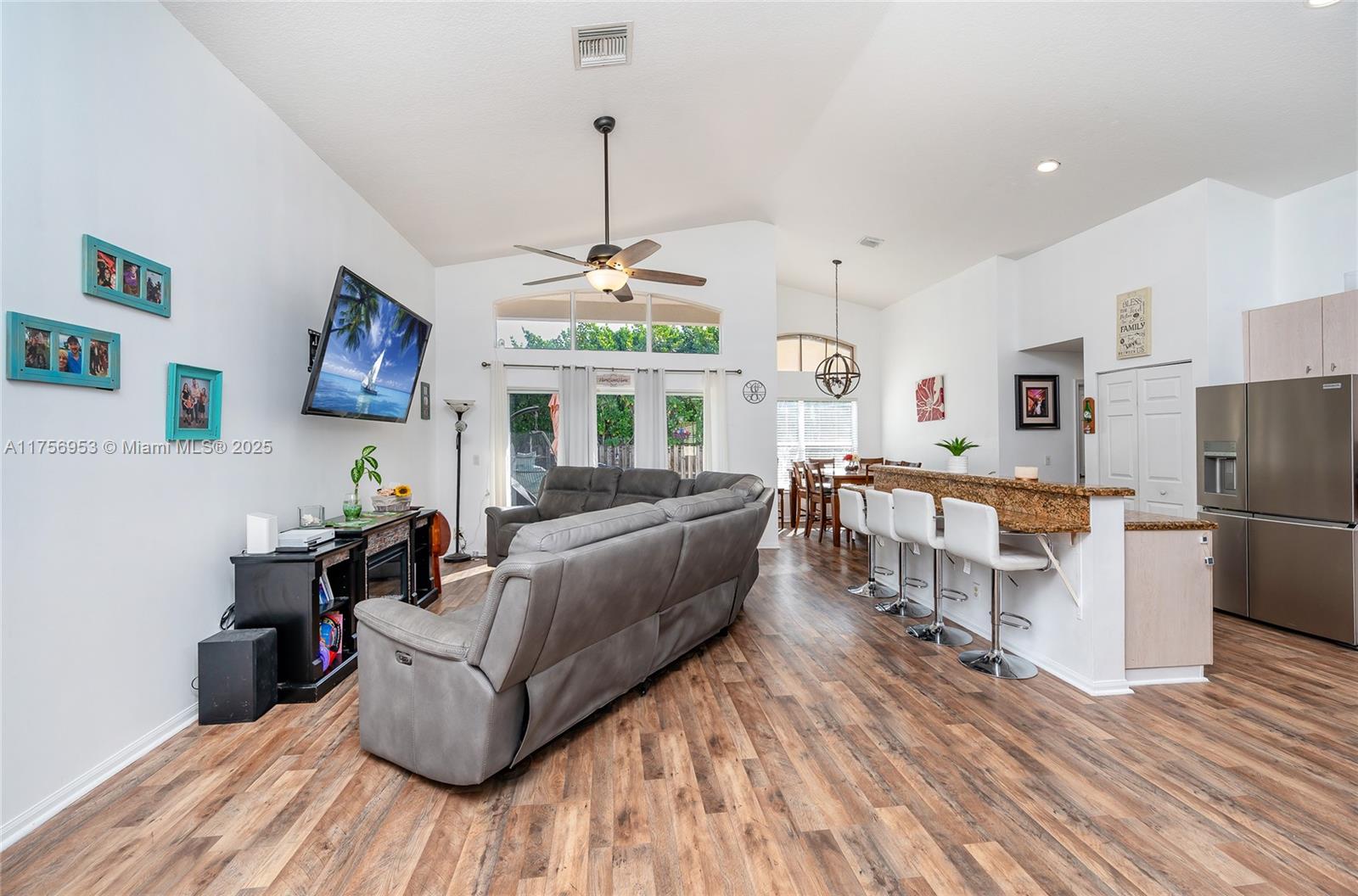 1541 SW 190th Ave