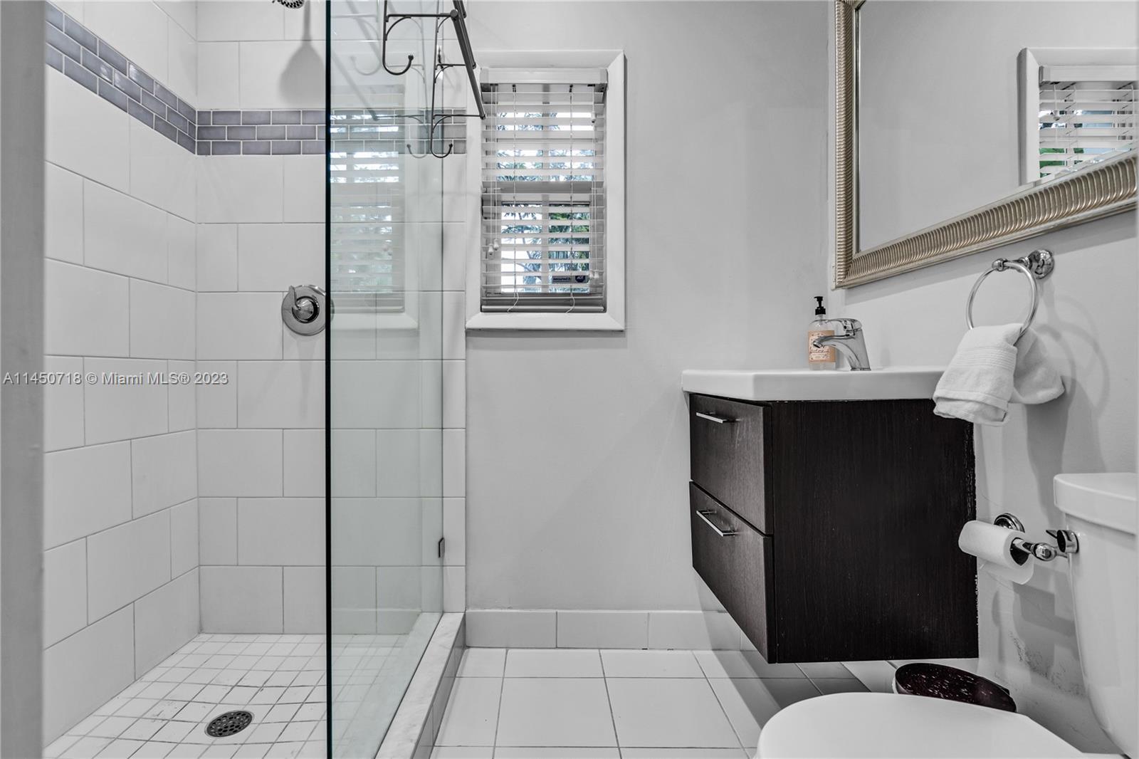 RHODES AMD NEW BISC - Residential