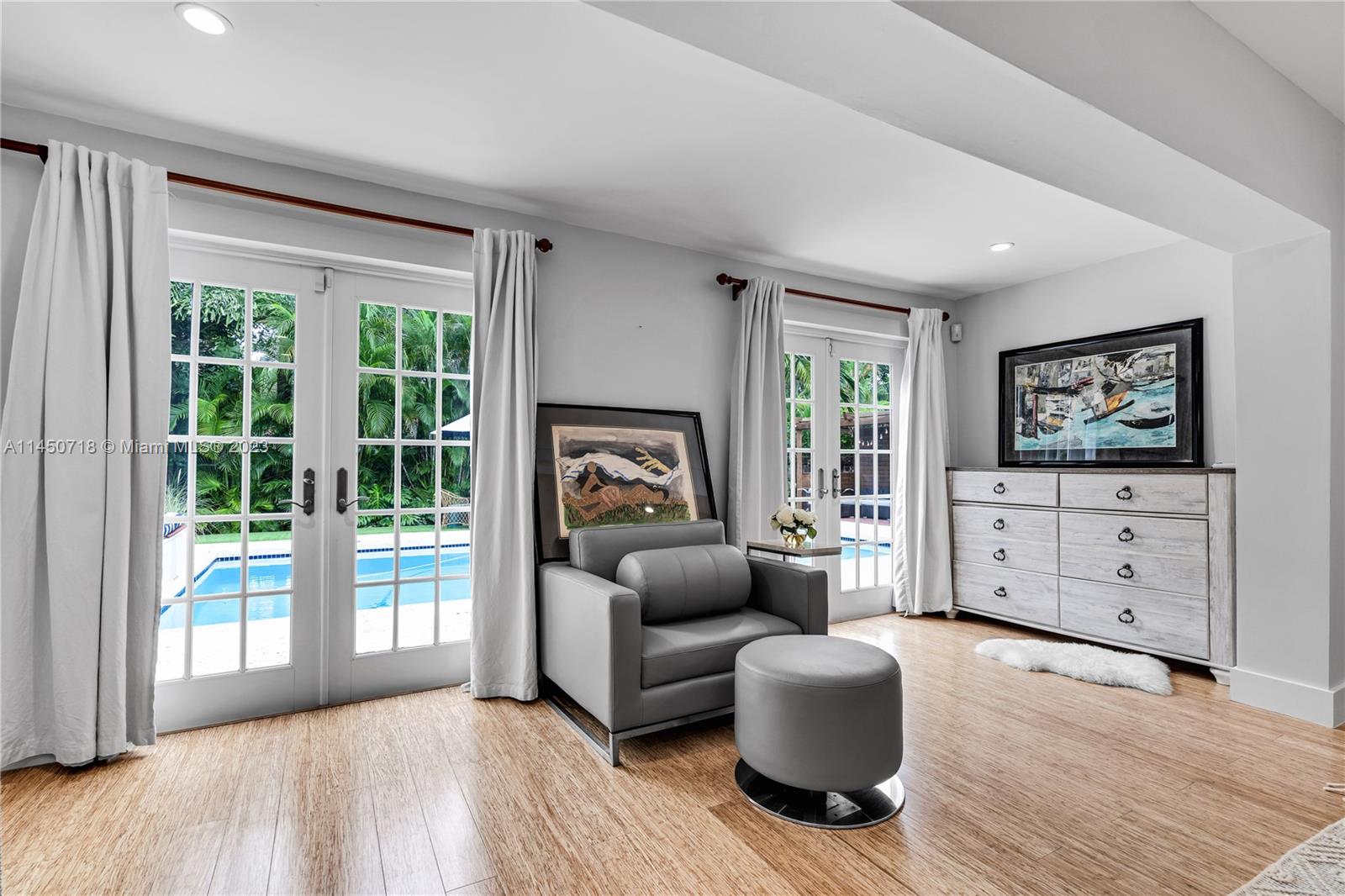 RHODES AMD NEW BISC - Residential