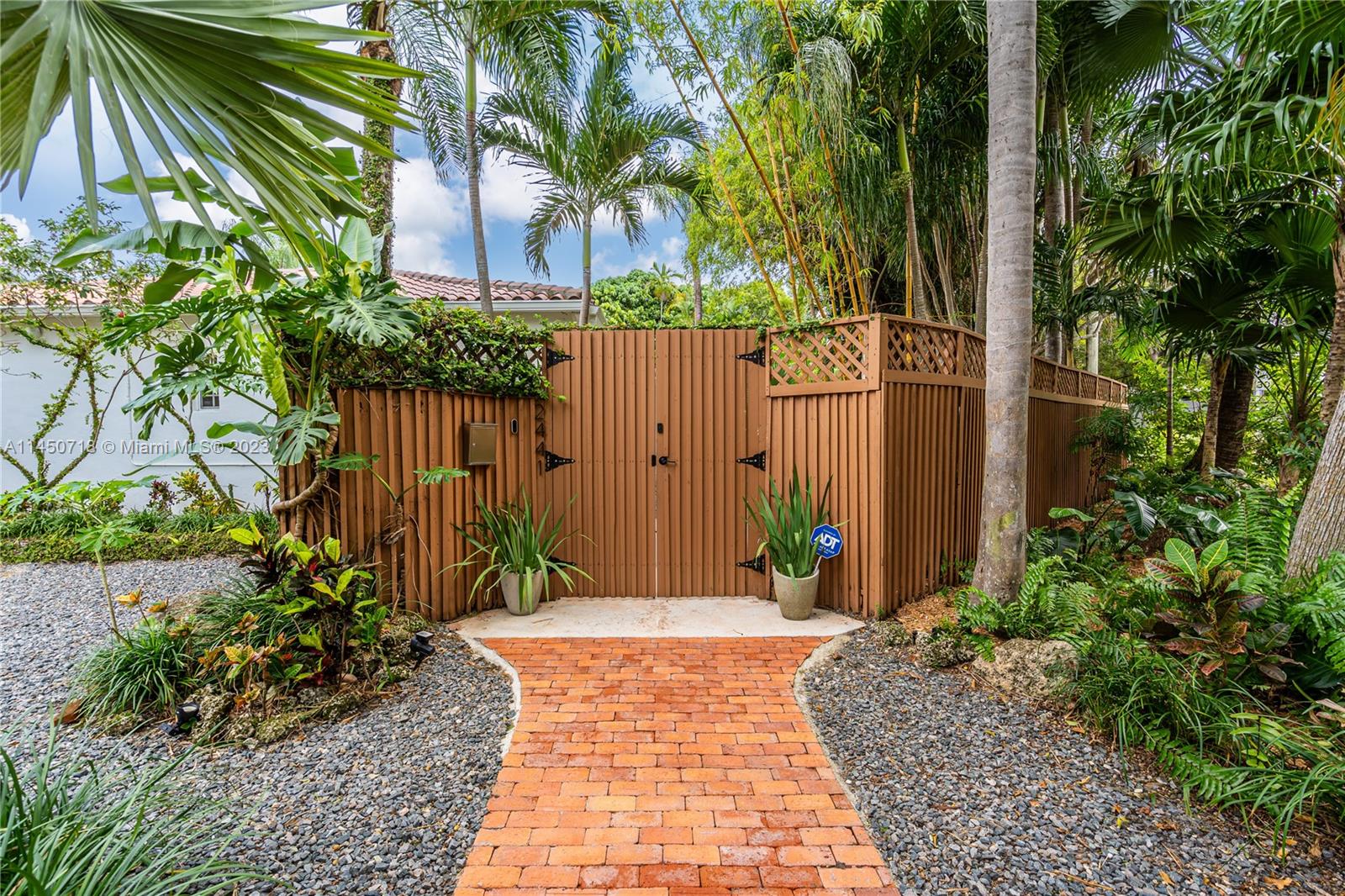 RHODES AMD NEW BISC - Residential