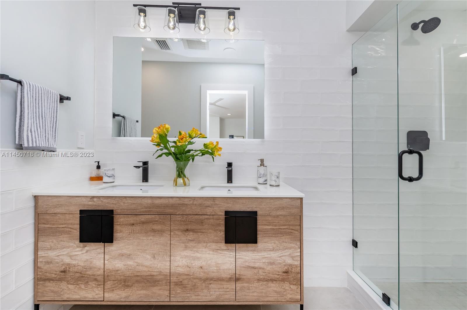 RHODES AMD NEW BISC - Residential