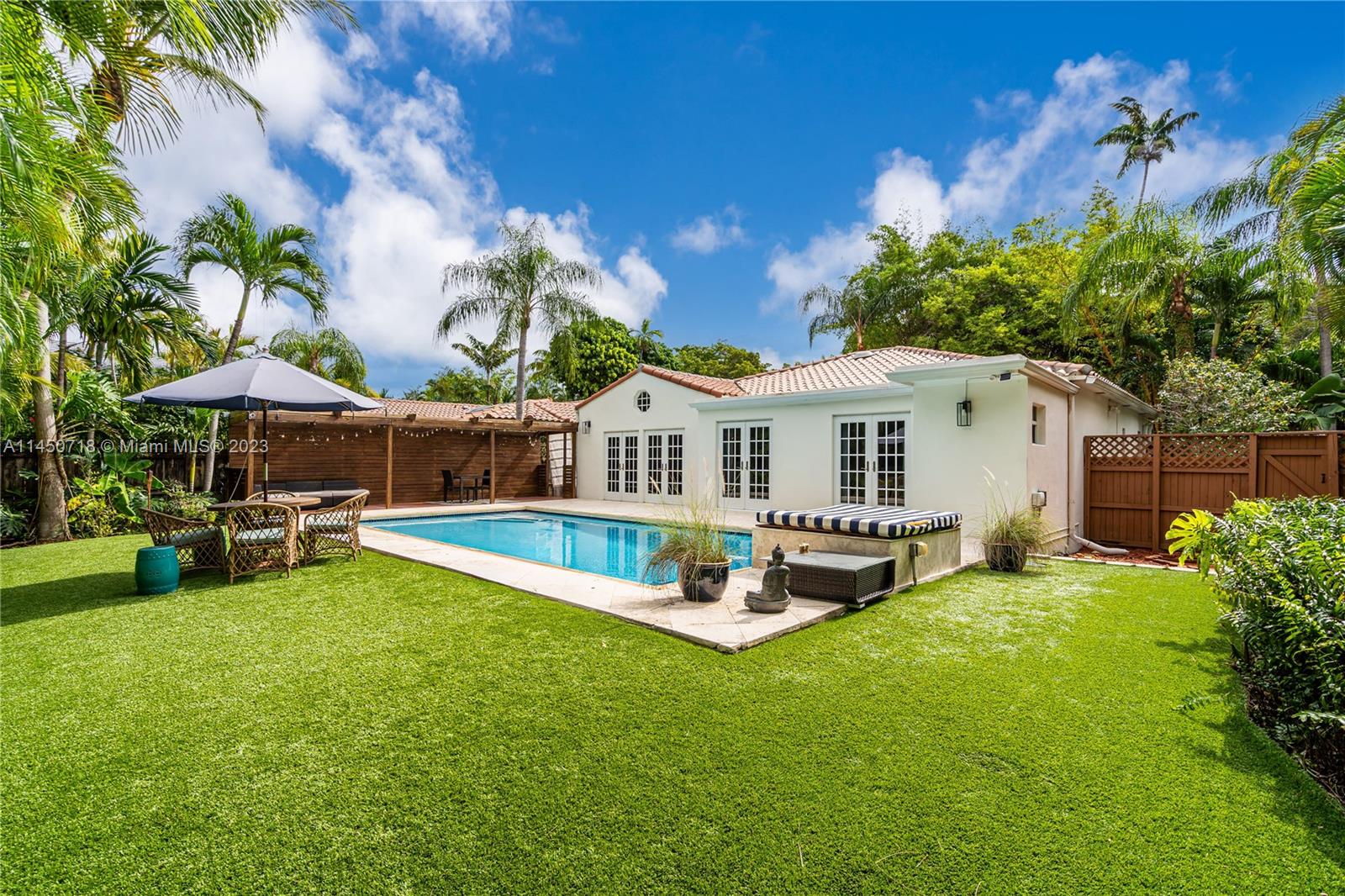 RHODES AMD NEW BISC - Residential