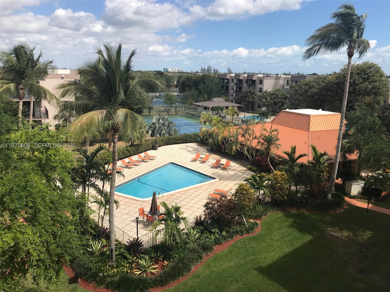 VILLAGE AT THE FALLS COND - Residential