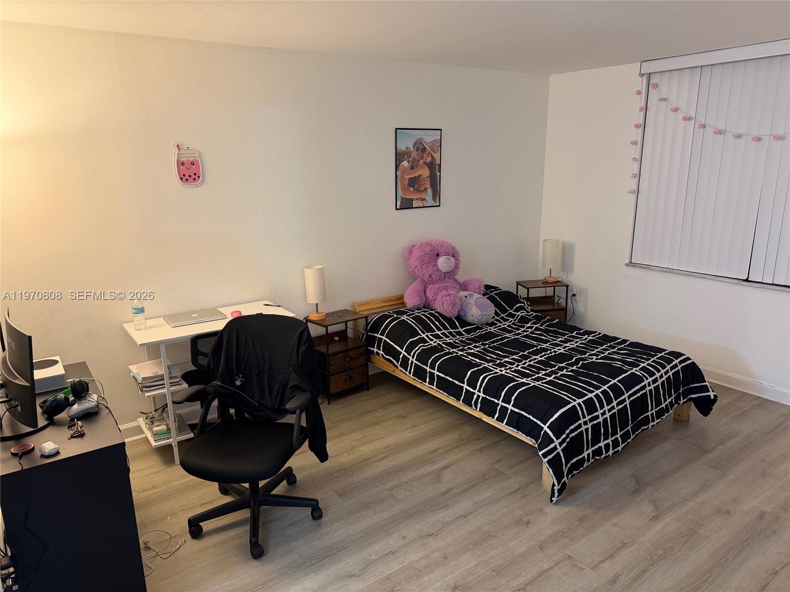 VILLAGE AT THE FALLS COND - Residential