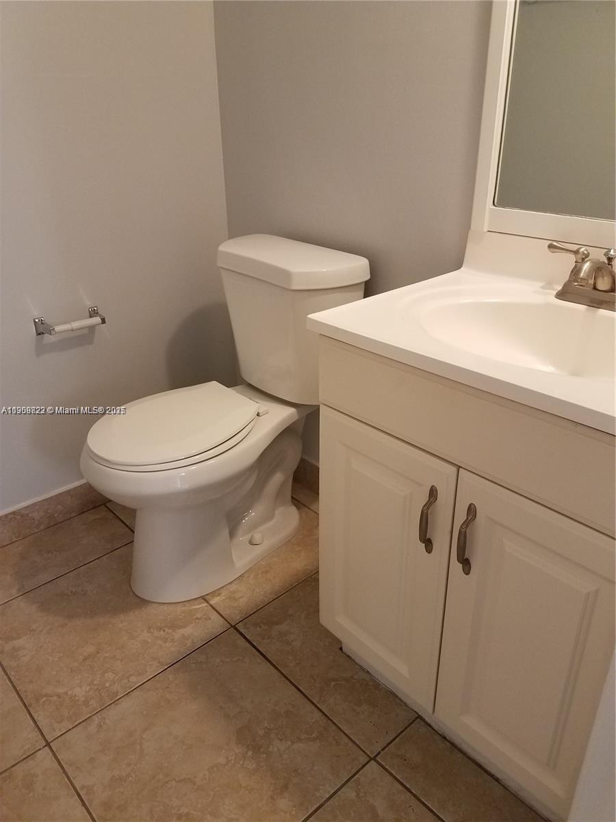 6424 COLLINS BLDG CONDO - Residential