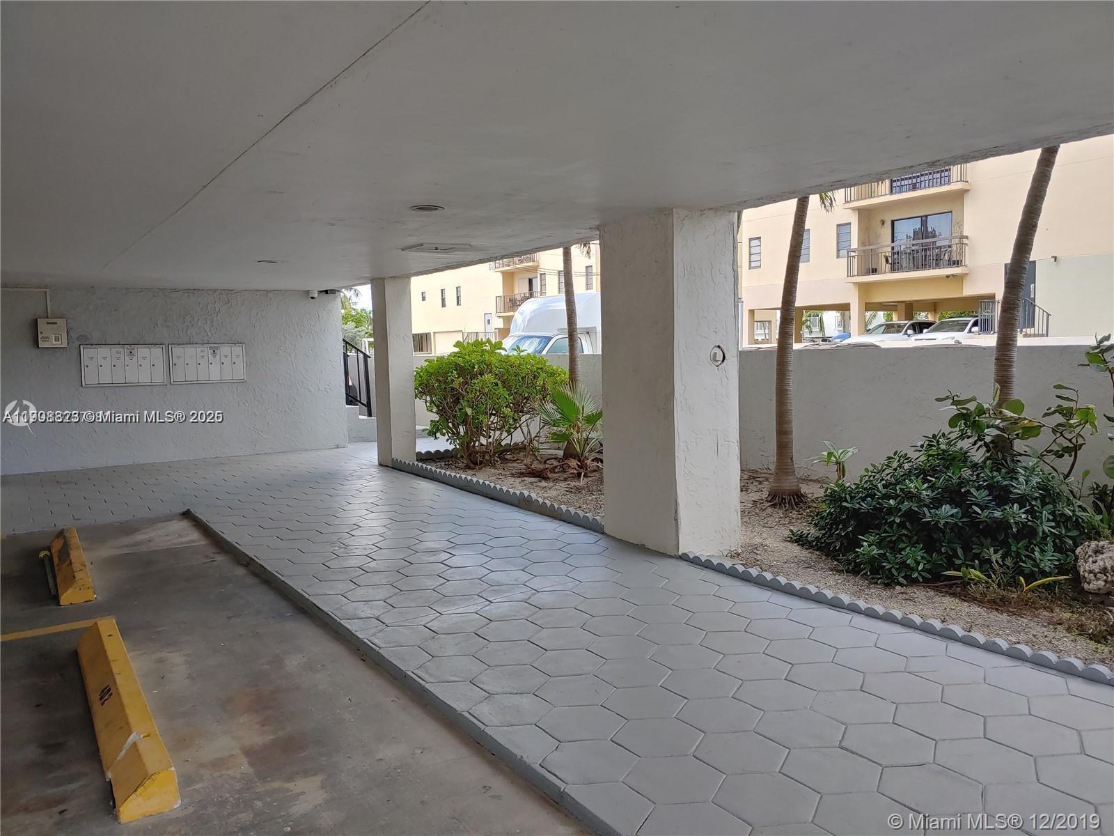 6424 COLLINS BLDG CONDO - Residential