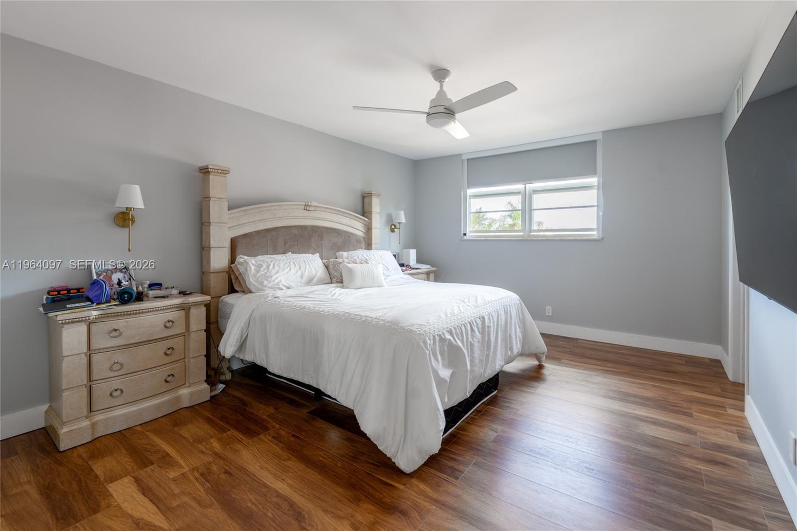 VILLA LAGO CONDO APTS - Residential