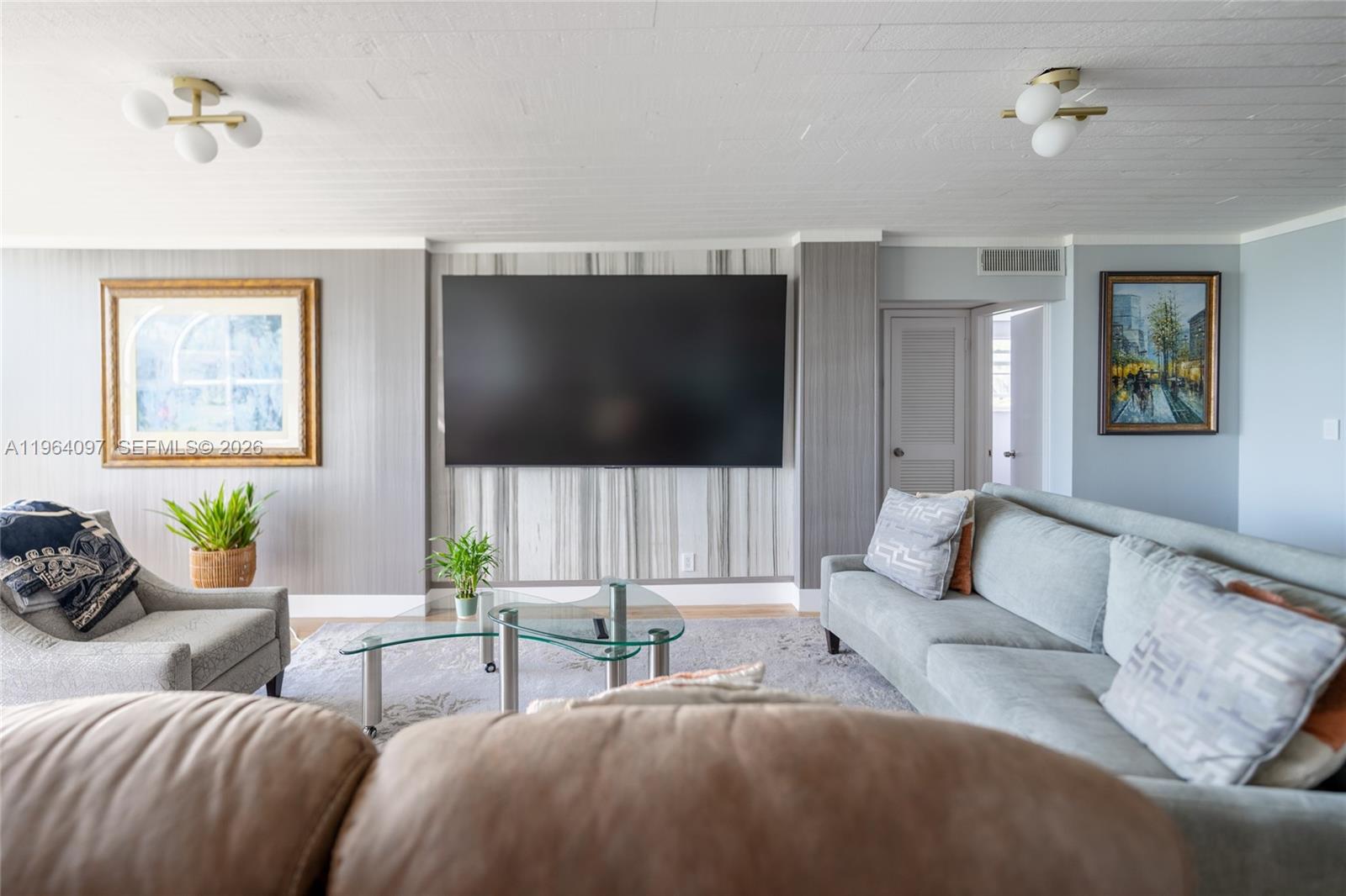 VILLA LAGO CONDO APTS - Residential