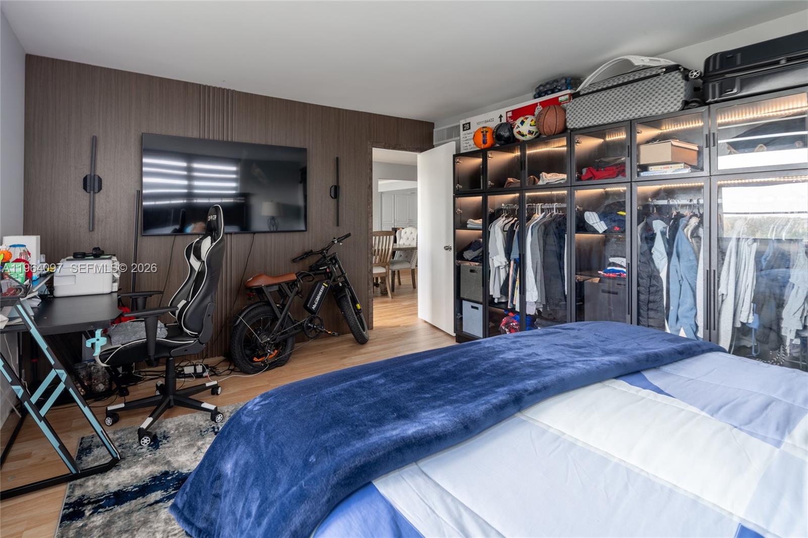 VILLA LAGO CONDO APTS - Residential