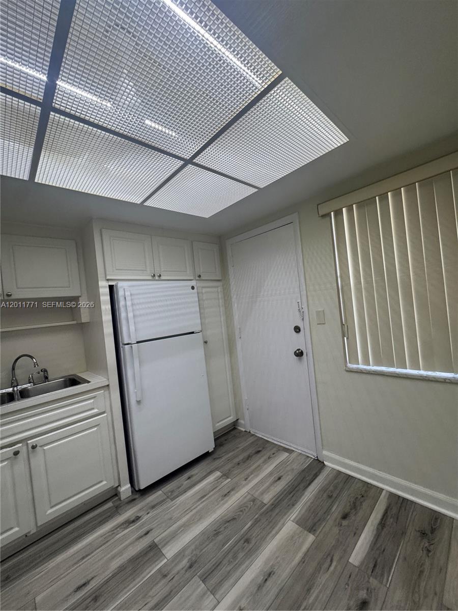 FOURTH MOORINGS CONDO - Residential