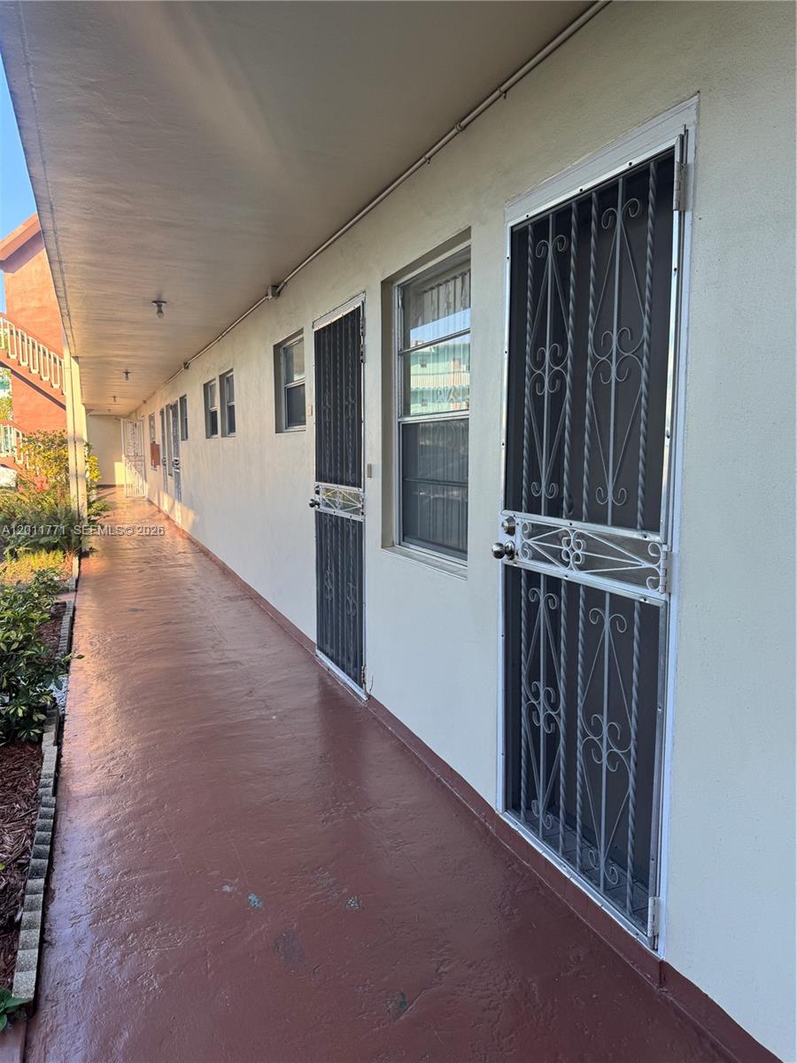 FOURTH MOORINGS CONDO - Residential
